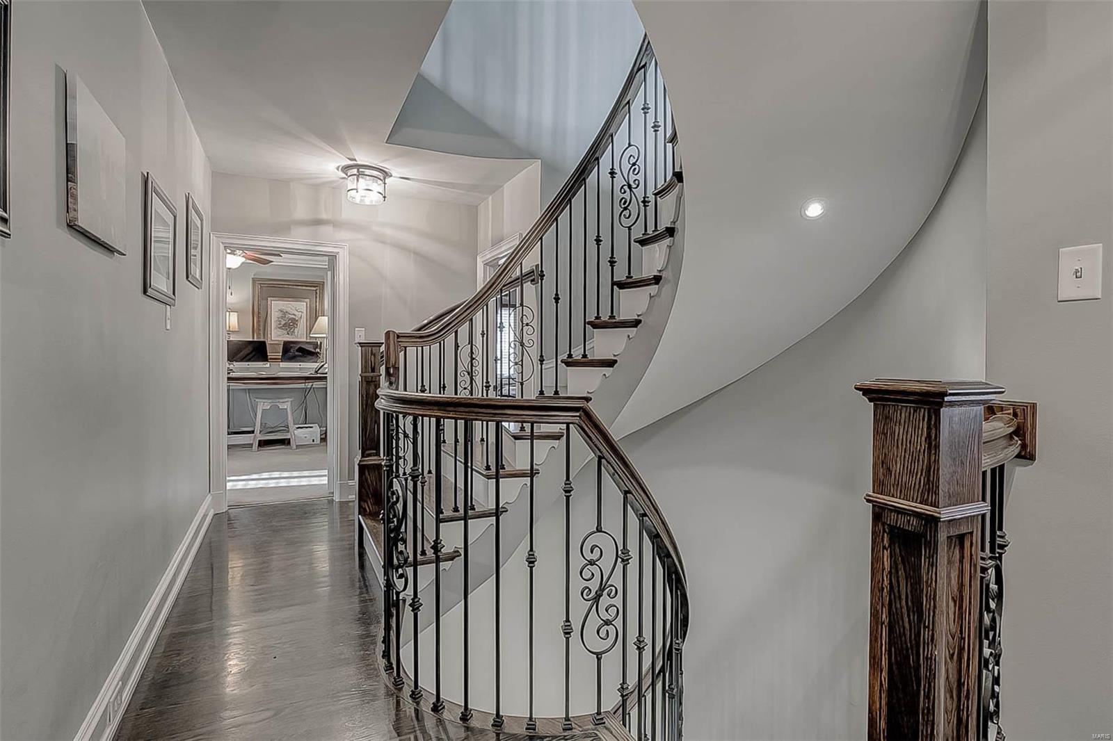 Country Club Place - "Polo" - Residential