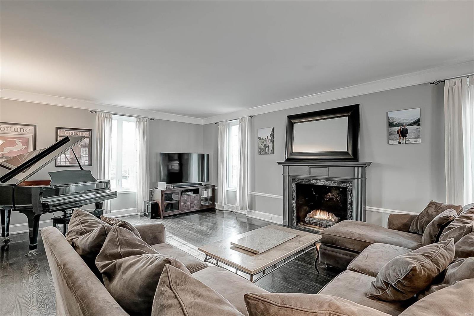 Country Club Place - "Polo" - Residential