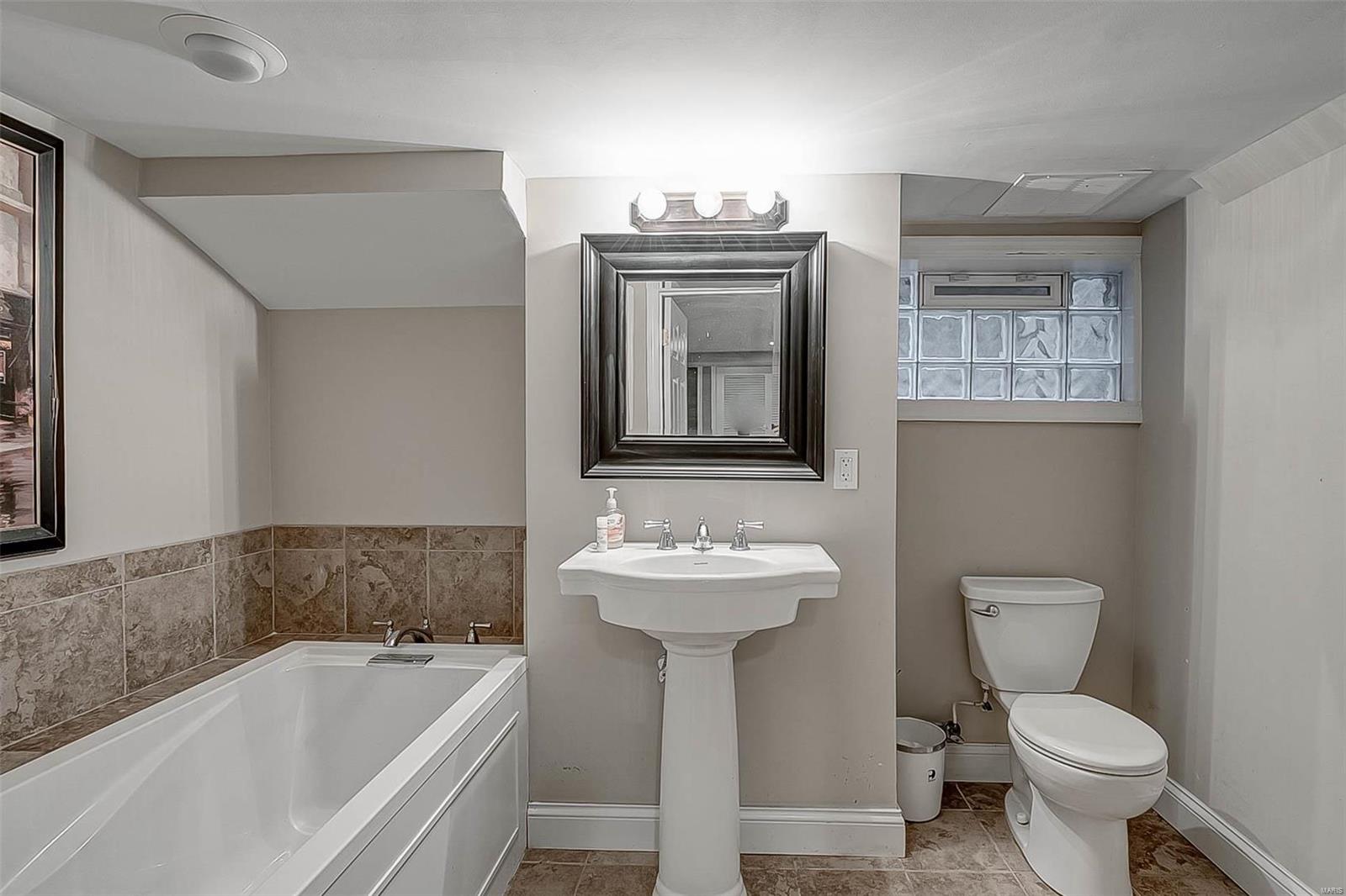 Country Club Place - "Polo" - Residential