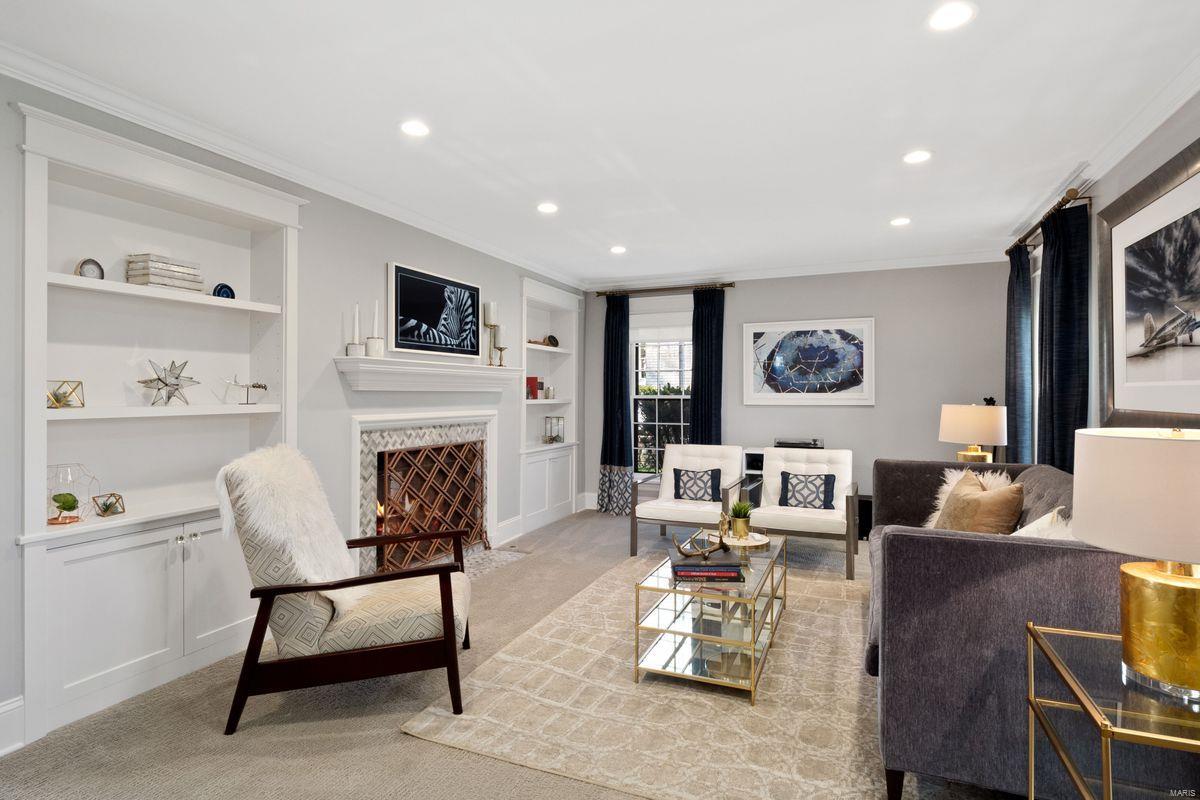 La Hacienda - Residential