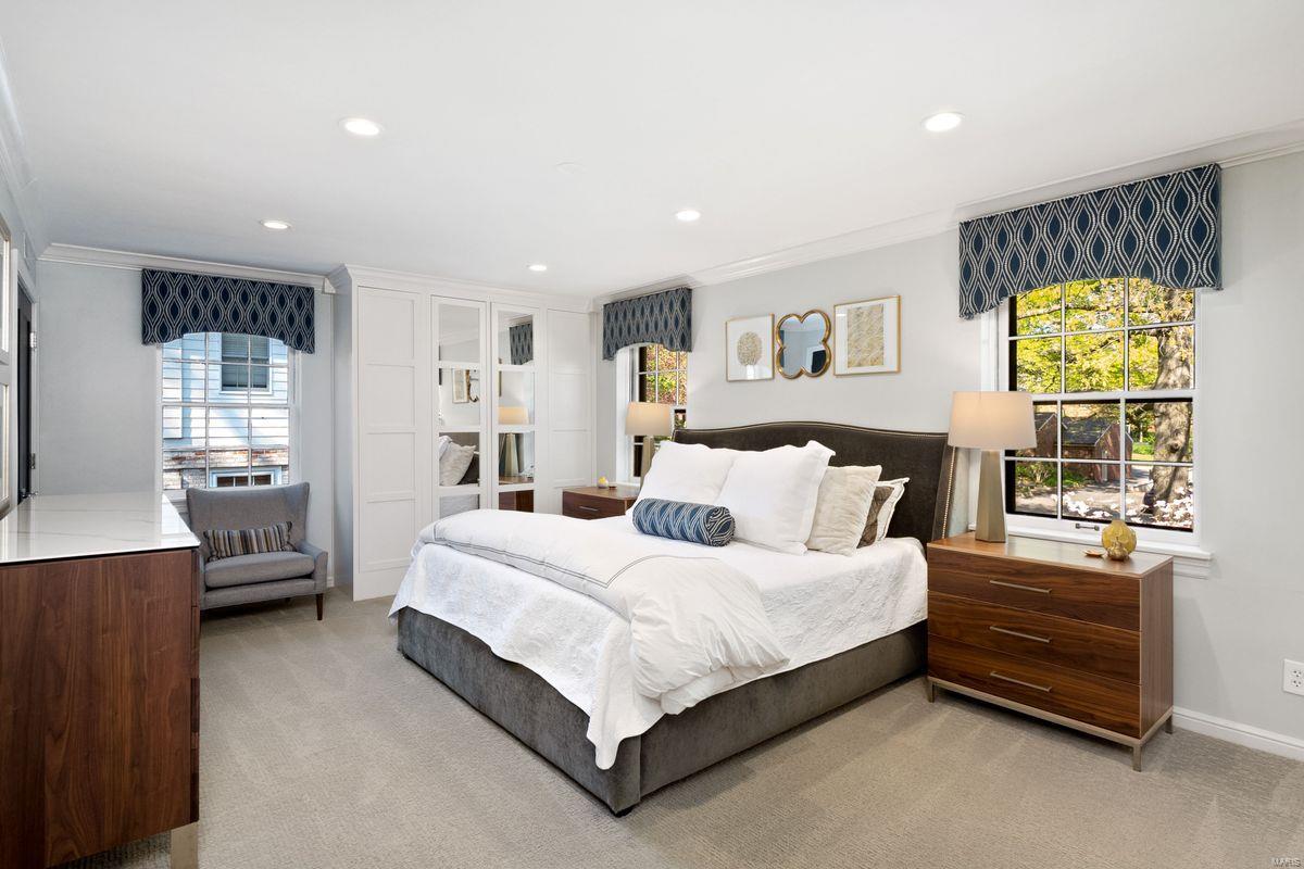 La Hacienda - Residential