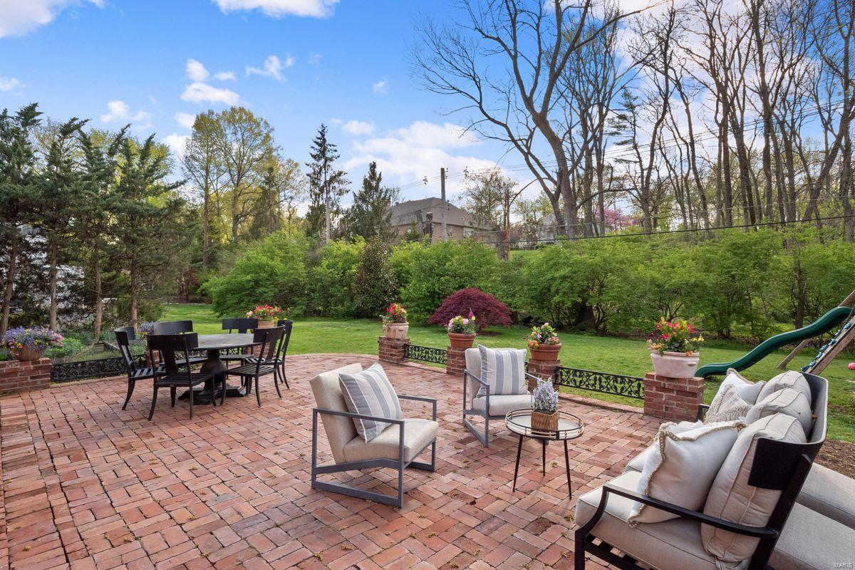 La Hacienda - Residential