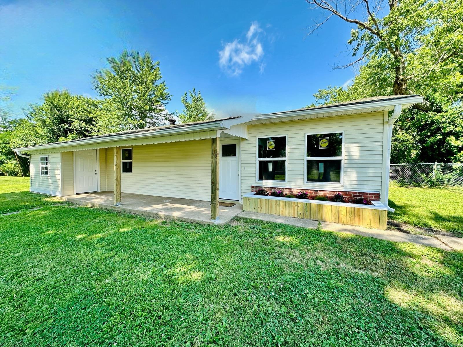 View Raymondville, MO 65555 house
