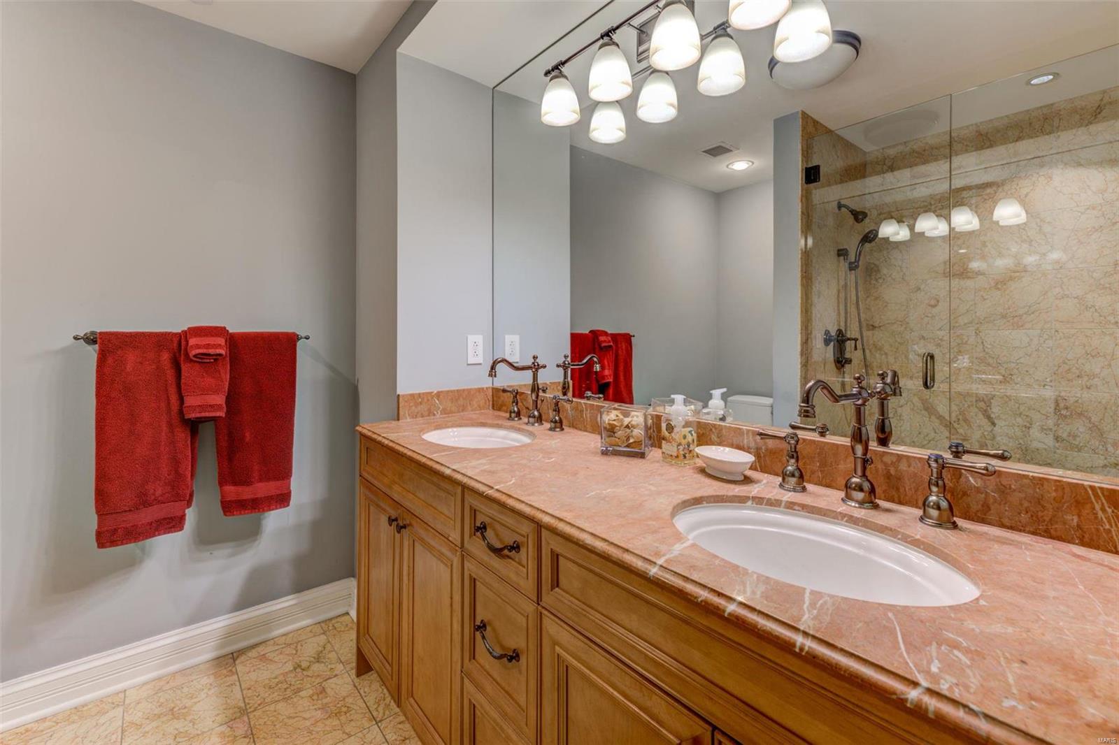 Park Plaza Residential Condo - Residential