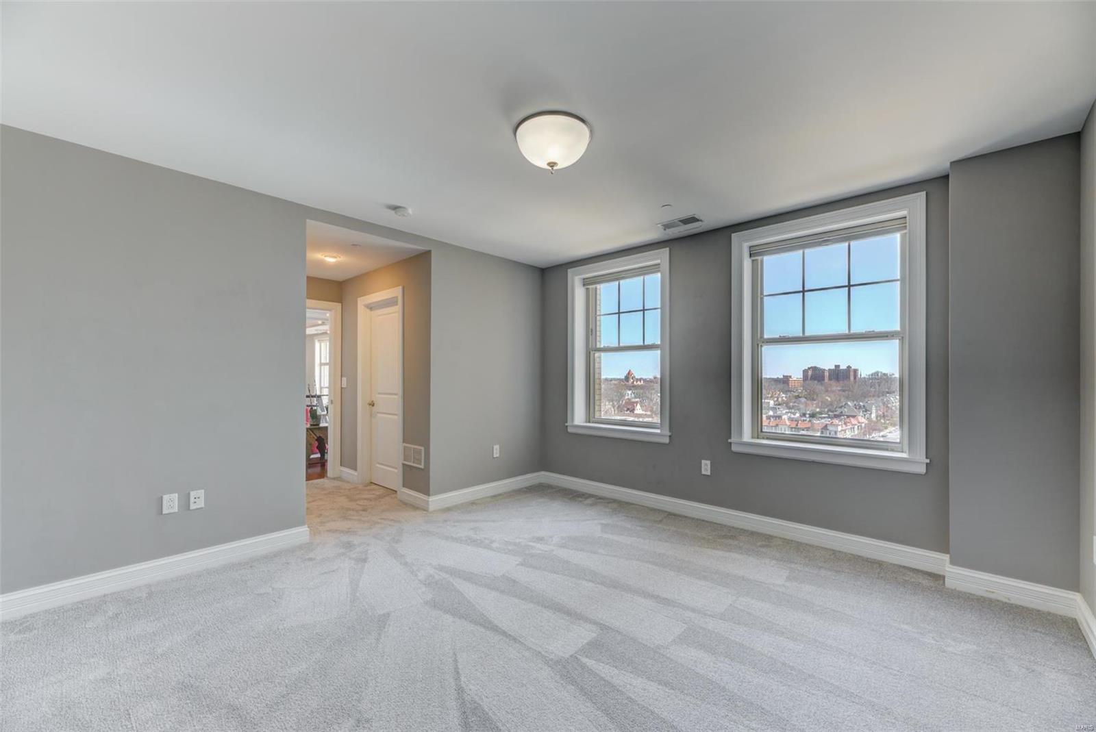 Park Plaza Residential Condo - Residential