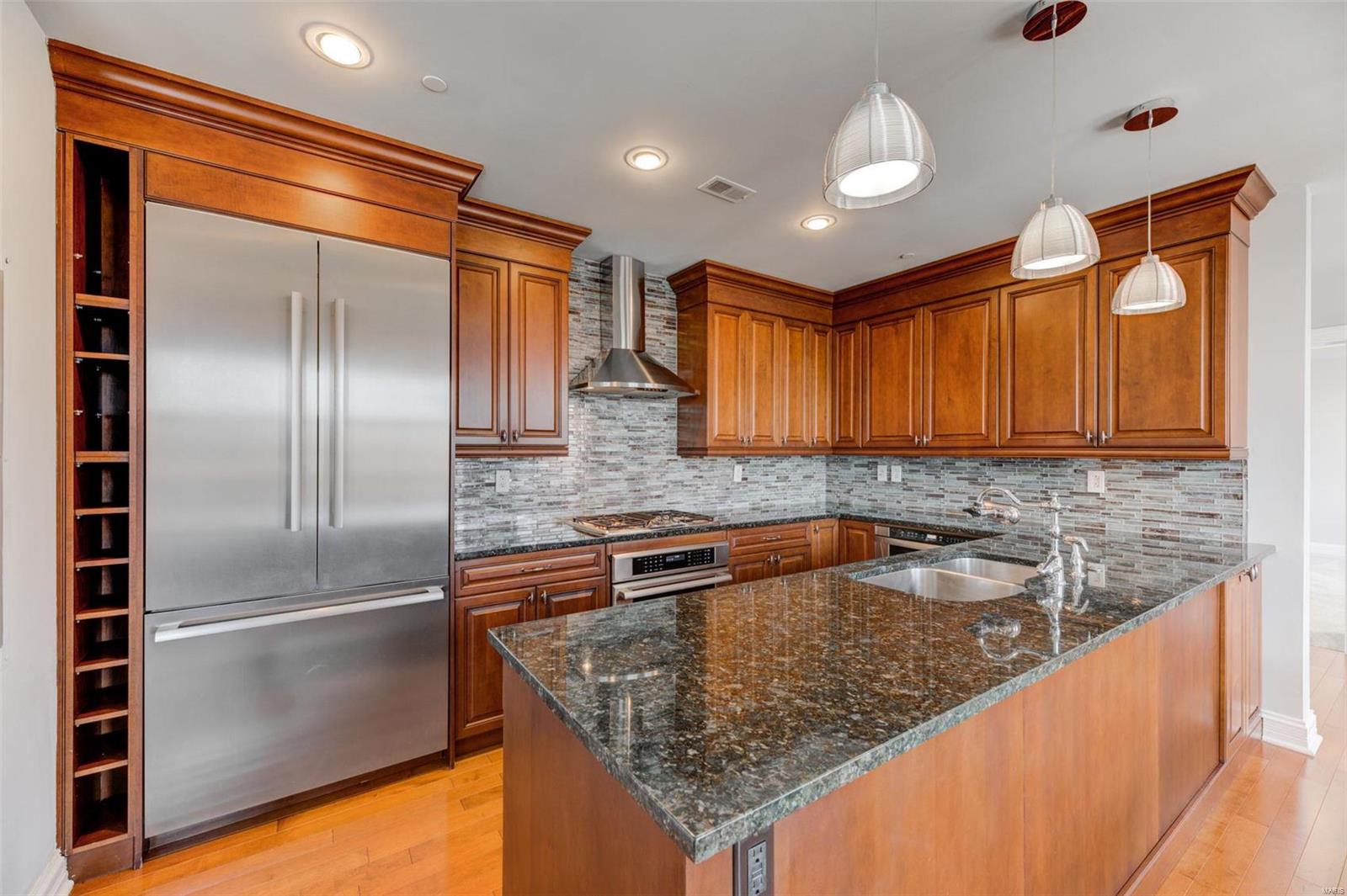 Park Plaza Residential Condo - Residential