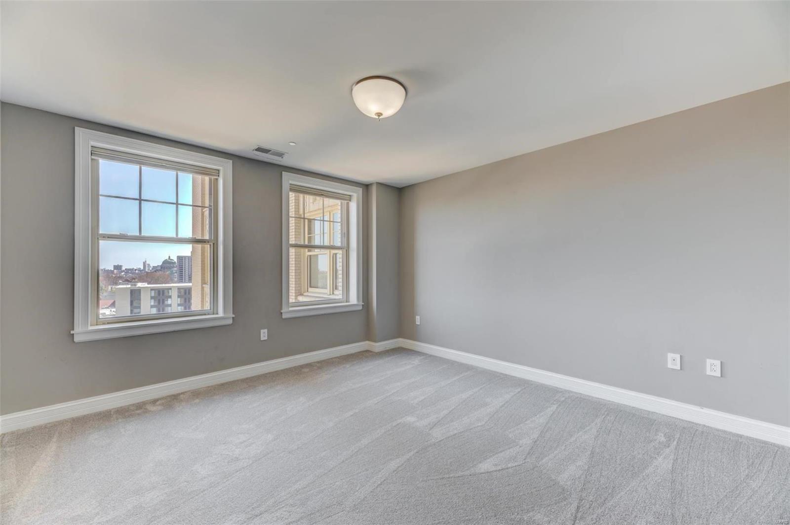 Park Plaza Residential Condo - Residential