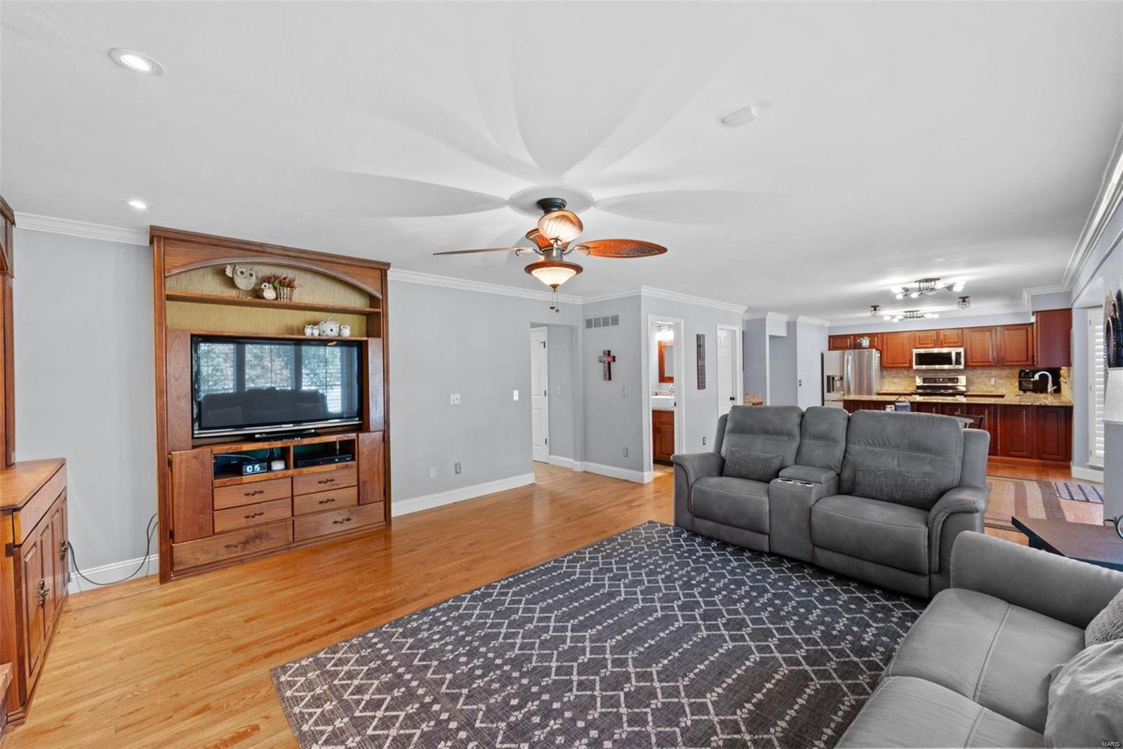 Fox Pt - Residential