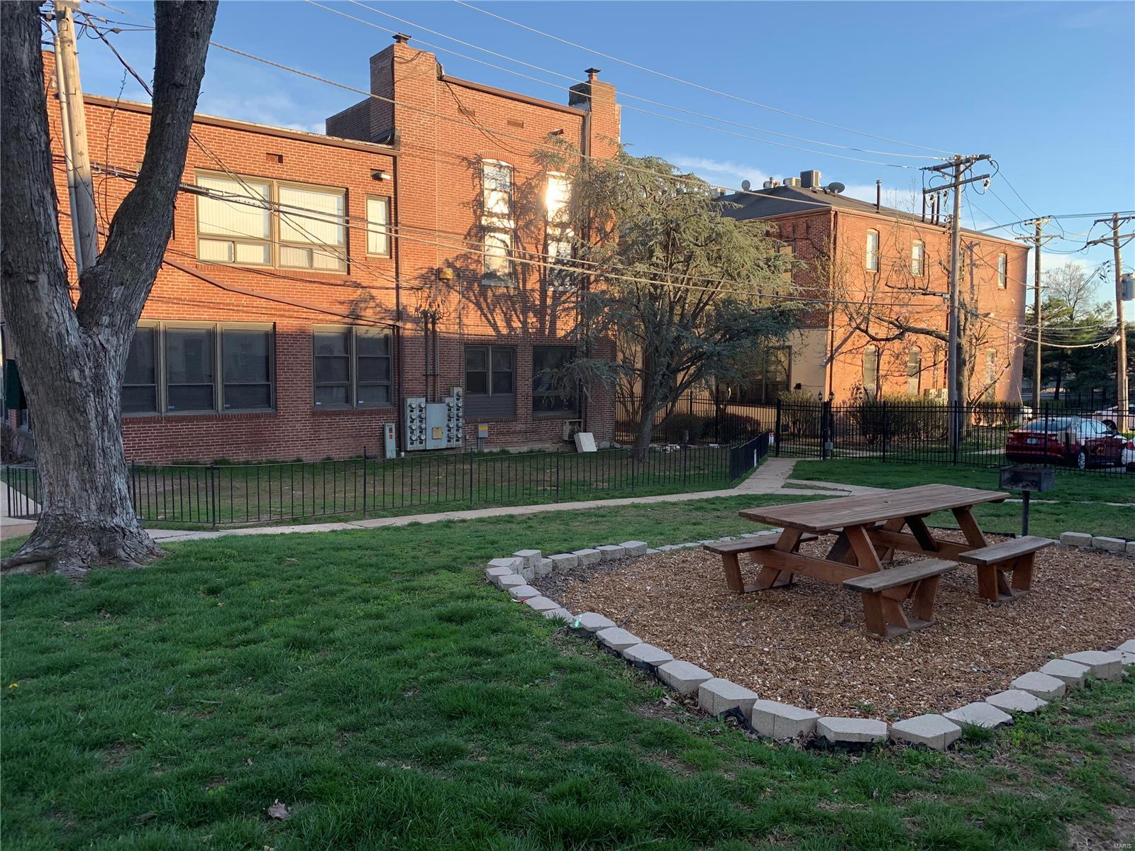 La Salle Park - Residential Lease