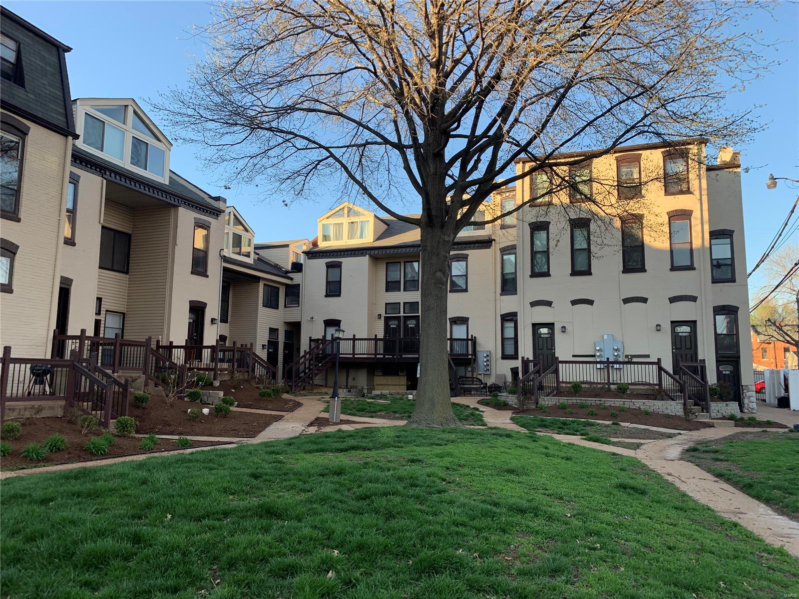 La Salle Park - Residential Lease