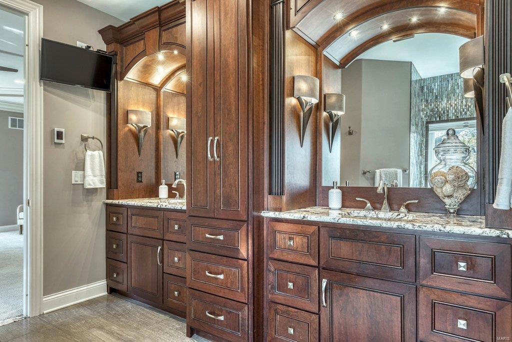 Williamsburg Estates - Residential