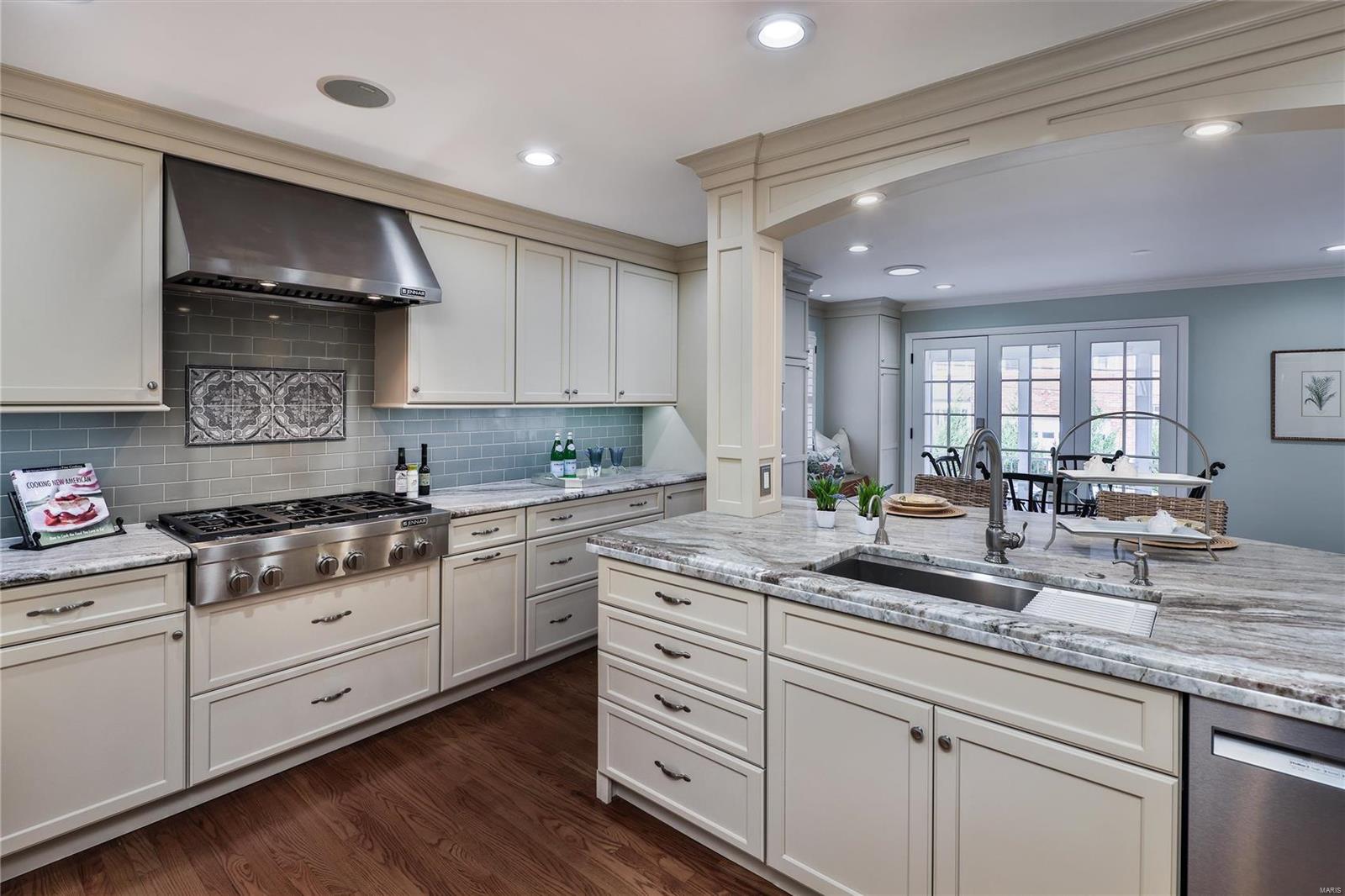 Davis Place - Residential