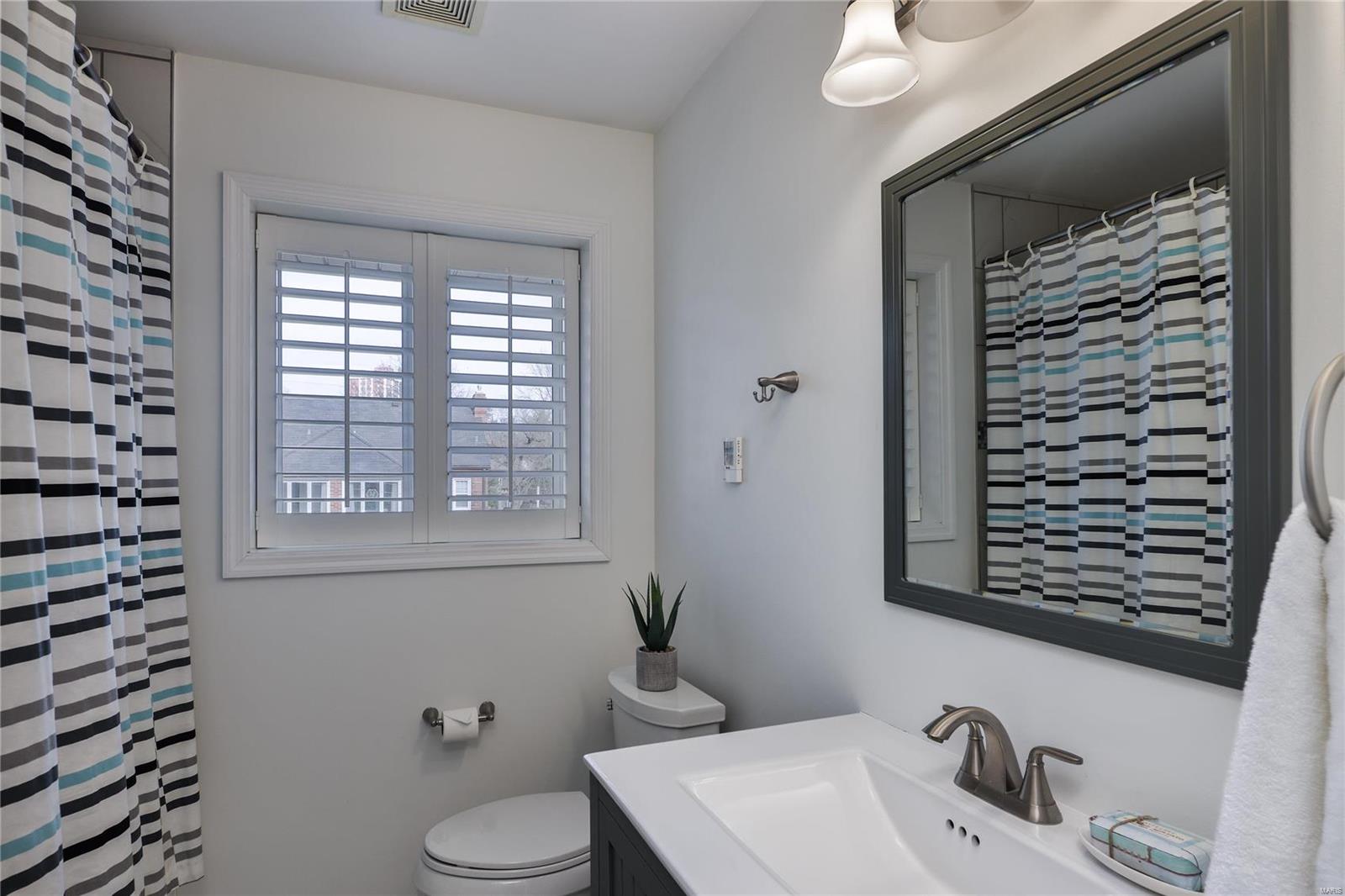 Davis Place - Residential