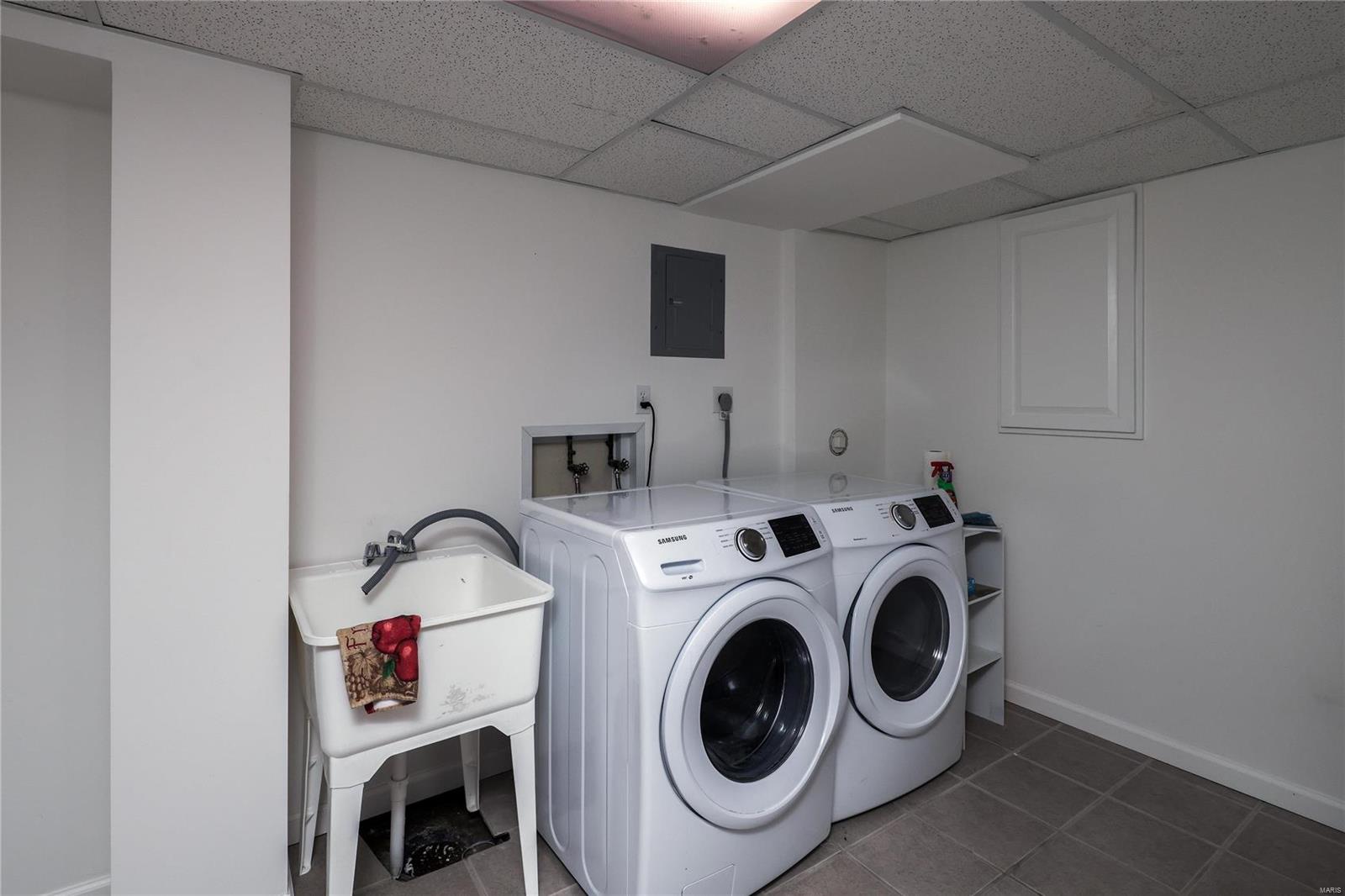 Davis Place - Residential