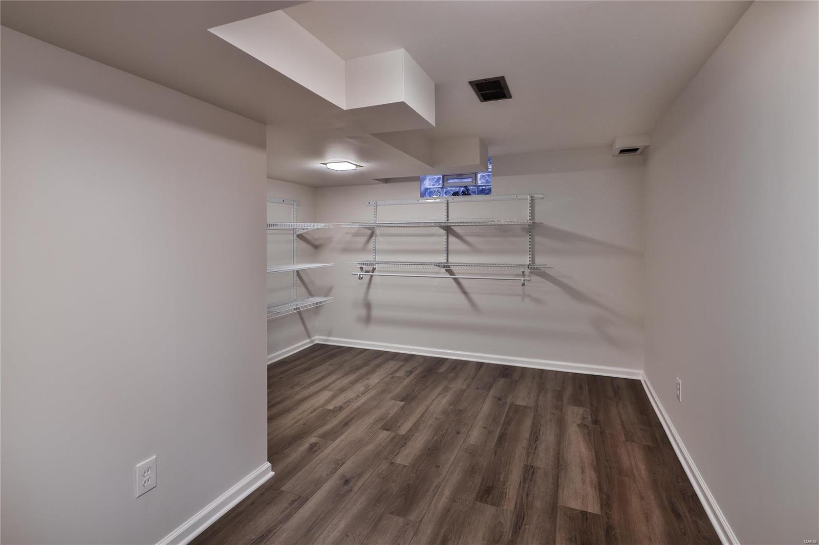 Davis Place - Residential