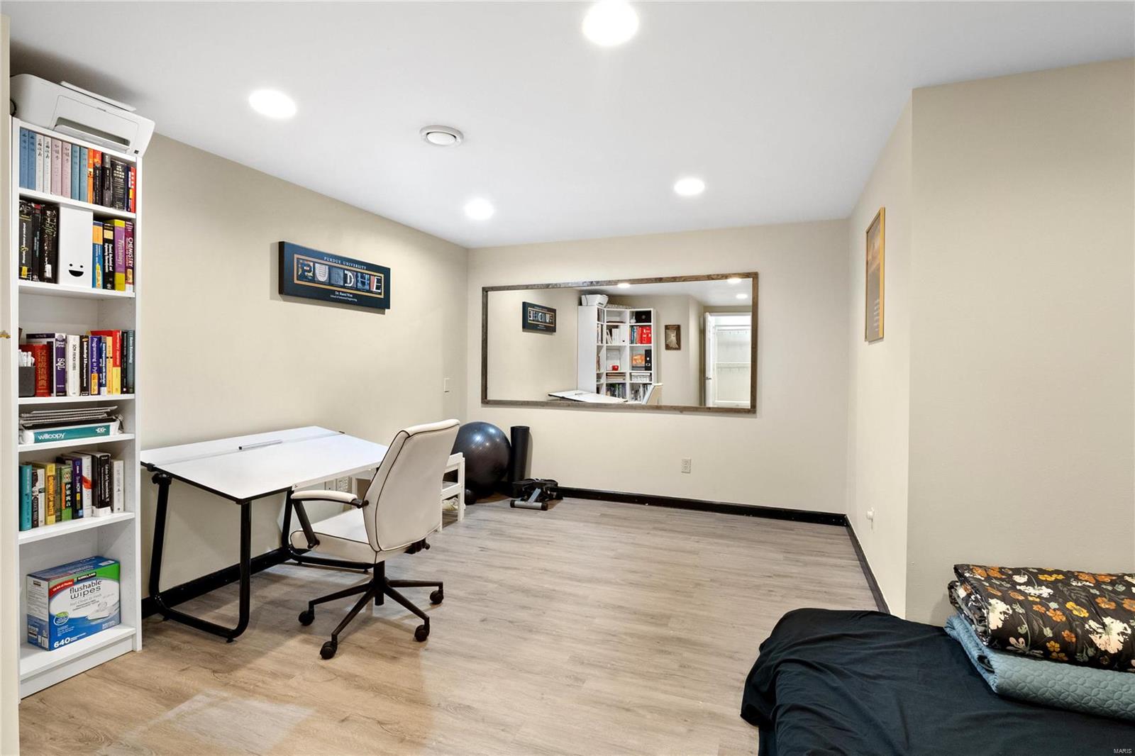 Wildwood, Missouri 63011, United States, 4 Bedrooms Bedrooms, ,4 BathroomsBathrooms,Residential,Pending,35992