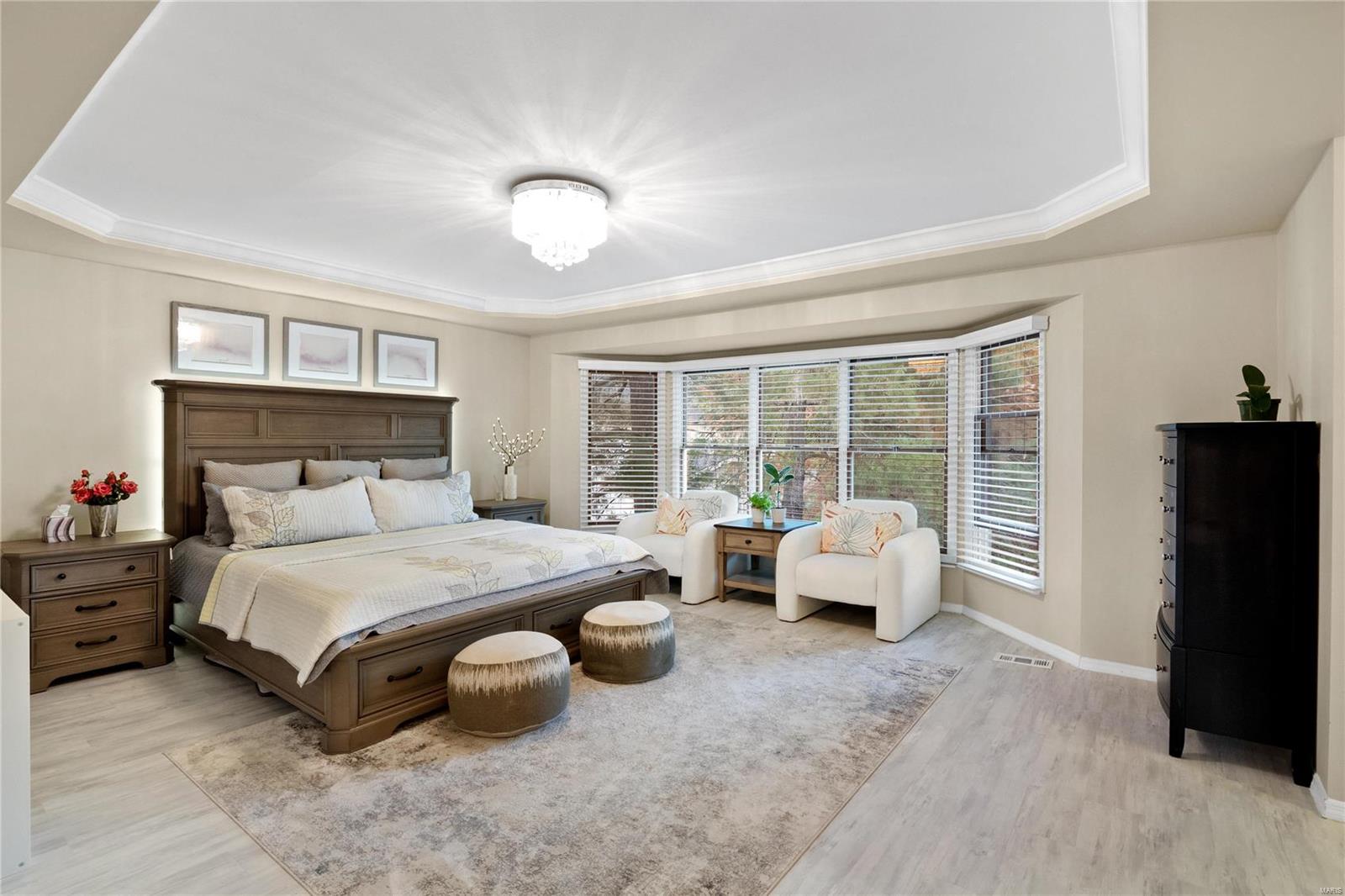 Wildwood, Missouri 63011, United States, 4 Bedrooms Bedrooms, ,4 BathroomsBathrooms,Residential,Pending,35992