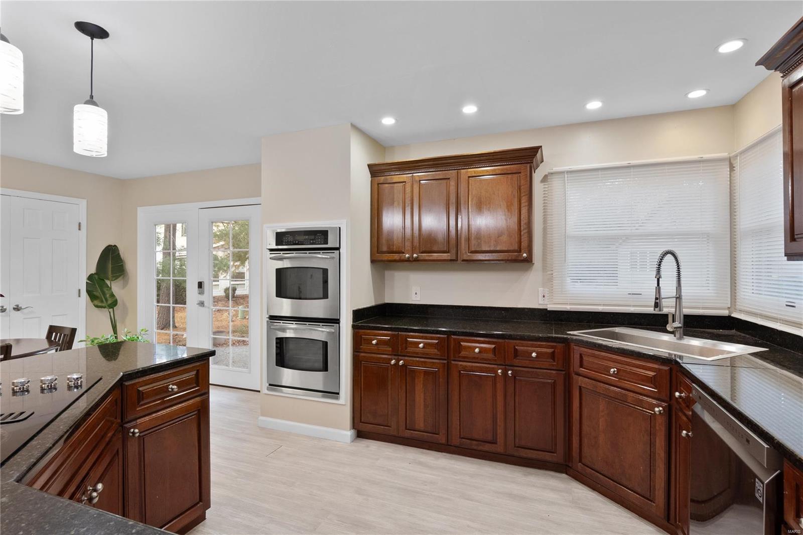 Wildwood, Missouri 63011, United States, 4 Bedrooms Bedrooms, ,4 BathroomsBathrooms,Residential,Pending,35992