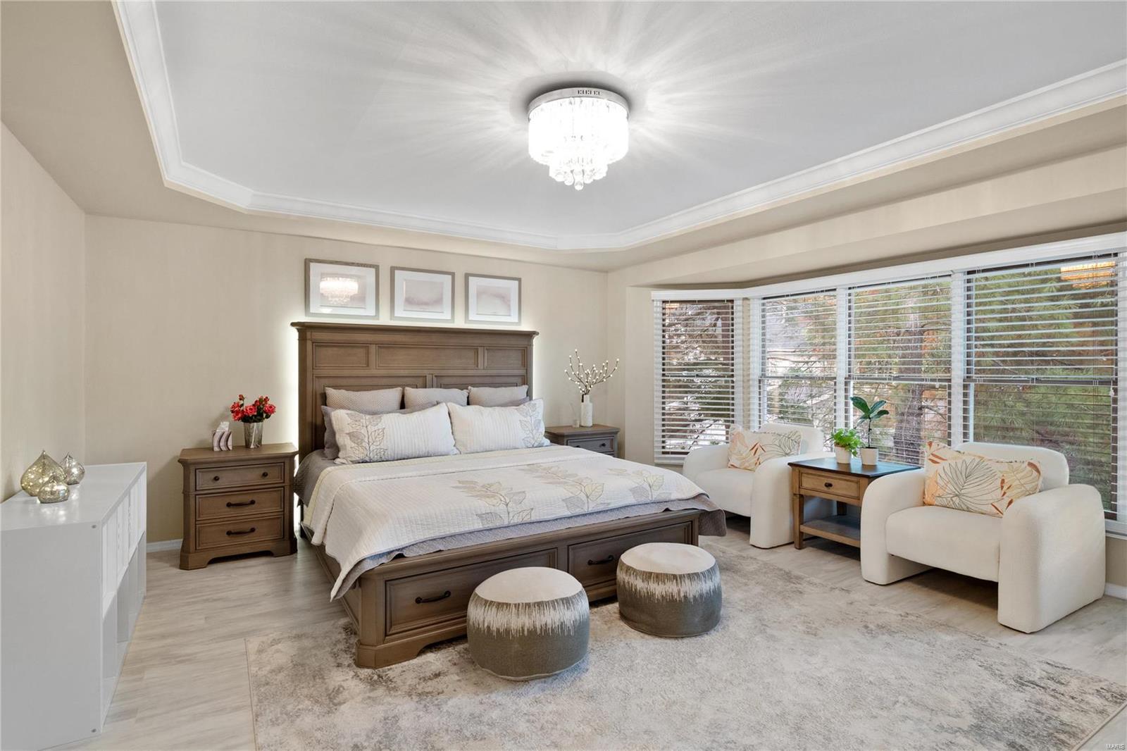 Wildwood, Missouri 63011, United States, 4 Bedrooms Bedrooms, ,4 BathroomsBathrooms,Residential,Pending,35992