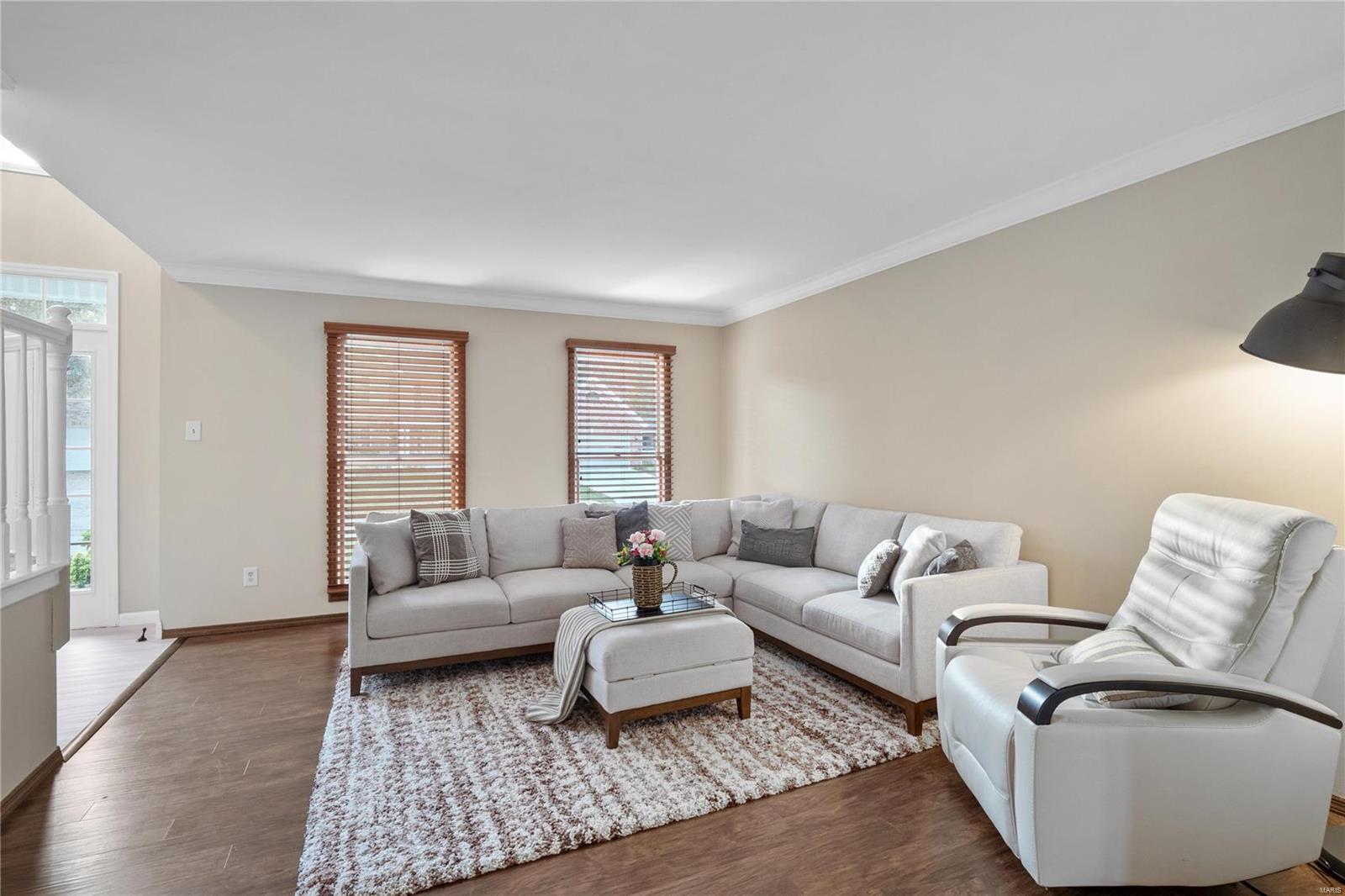 Wildwood, Missouri 63011, United States, 4 Bedrooms Bedrooms, ,4 BathroomsBathrooms,Residential,Pending,35992