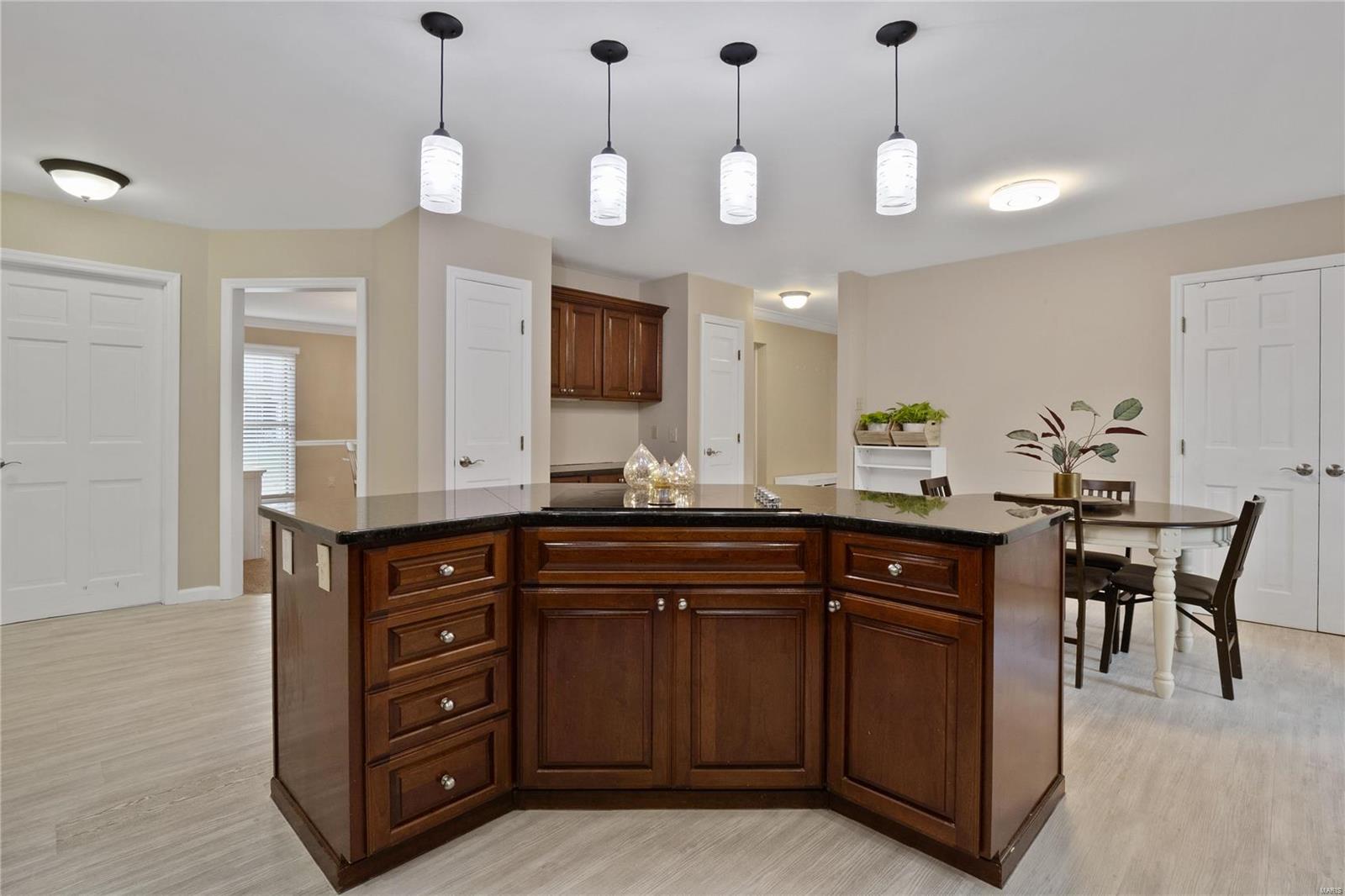 Wildwood, Missouri 63011, United States, 4 Bedrooms Bedrooms, ,4 BathroomsBathrooms,Residential,Pending,35992