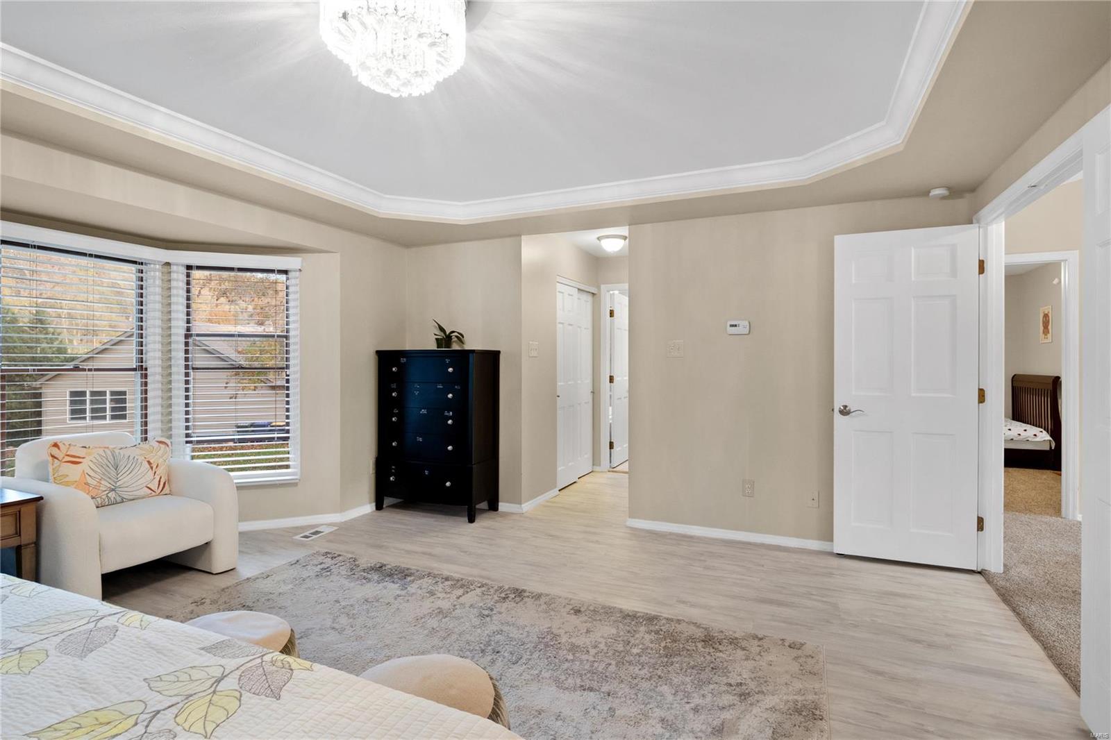 Wildwood, Missouri 63011, United States, 4 Bedrooms Bedrooms, ,4 BathroomsBathrooms,Residential,Pending,35992