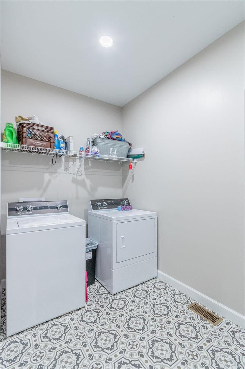 Pinckney Manor - Residential