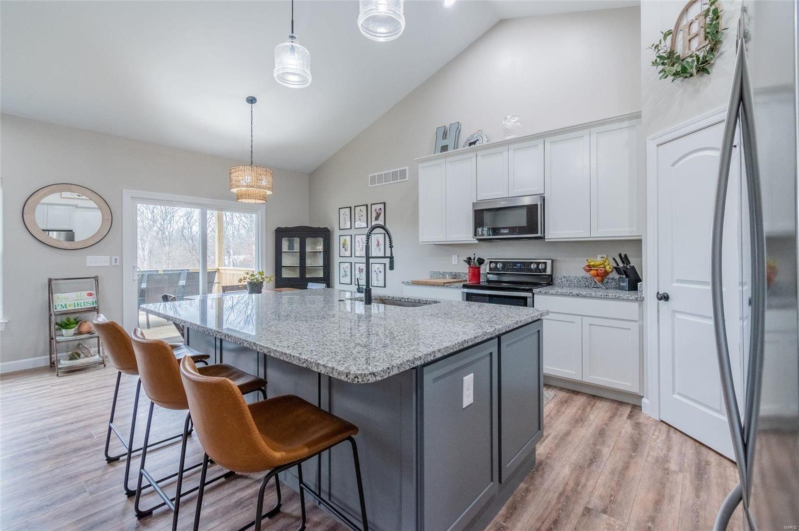 Pinckney Manor - Residential