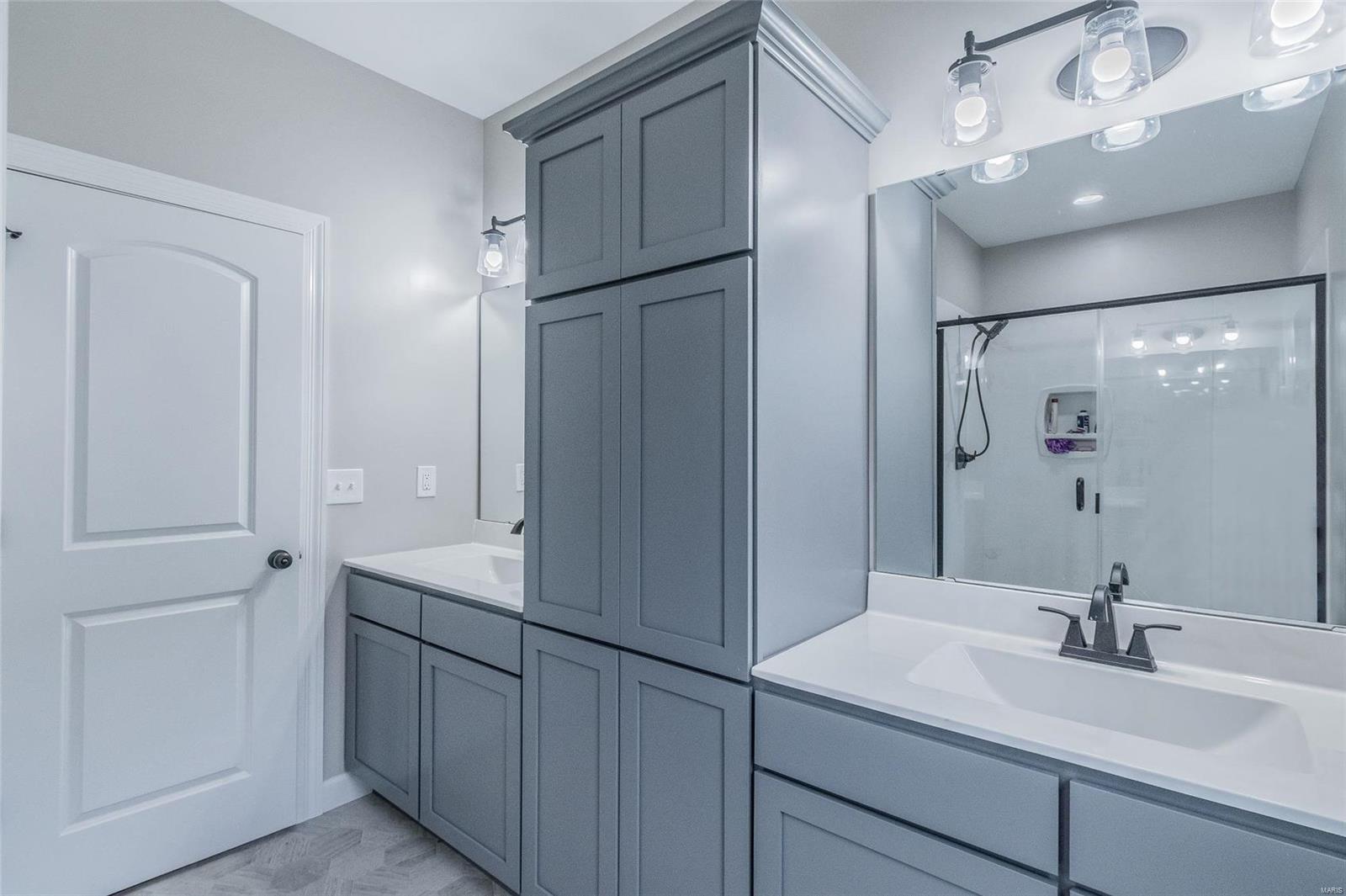 Pinckney Manor - Residential