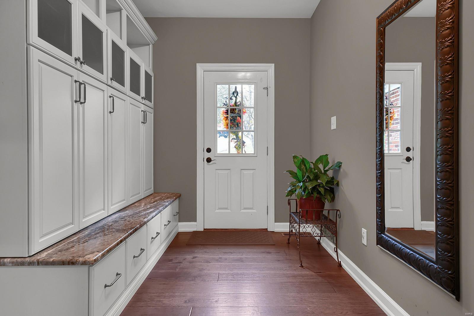 Kennerly Manor - Residential