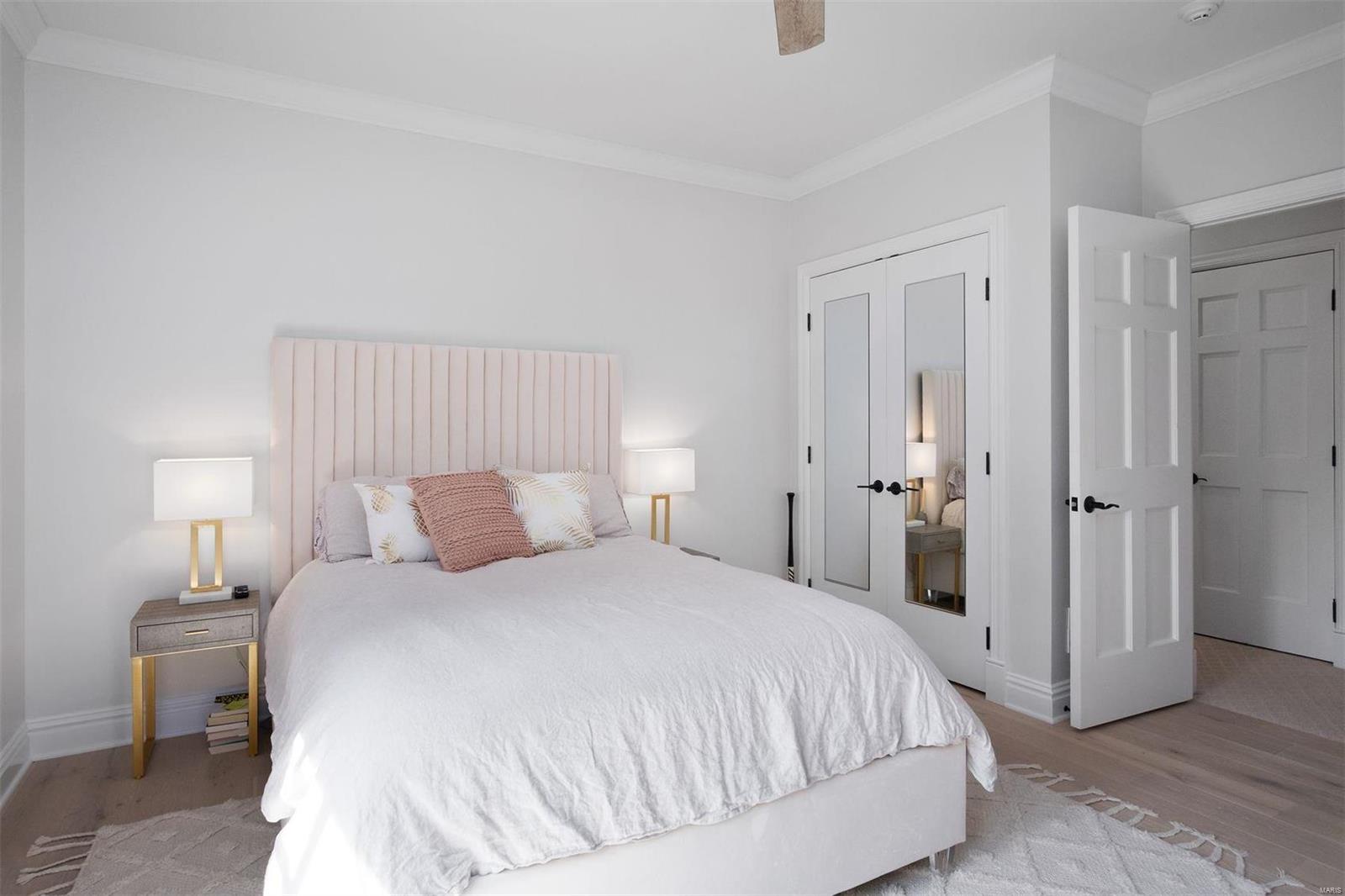 Ladue Lane - Residential