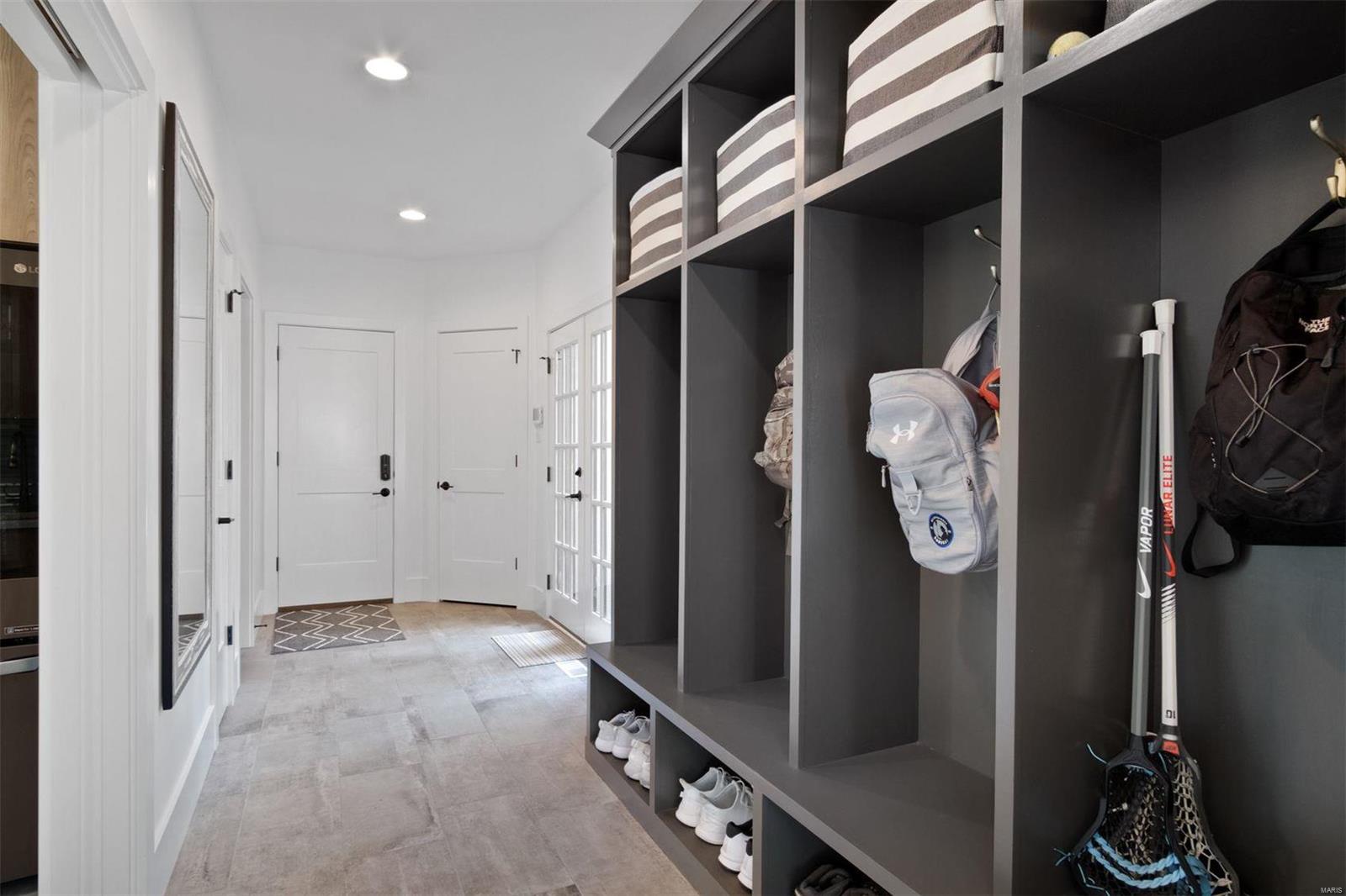 Ladue Lane - Residential