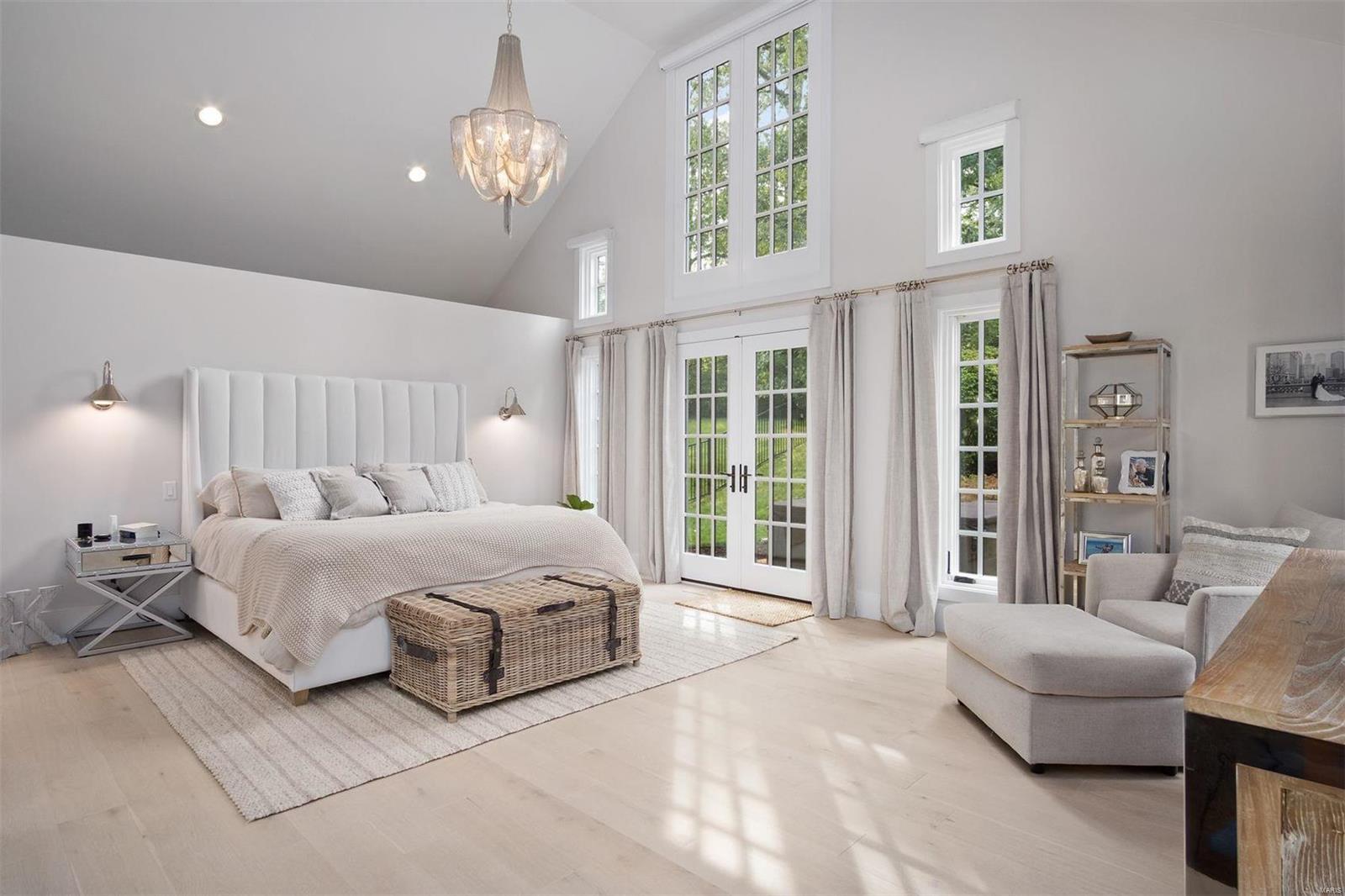 Ladue Lane - Residential