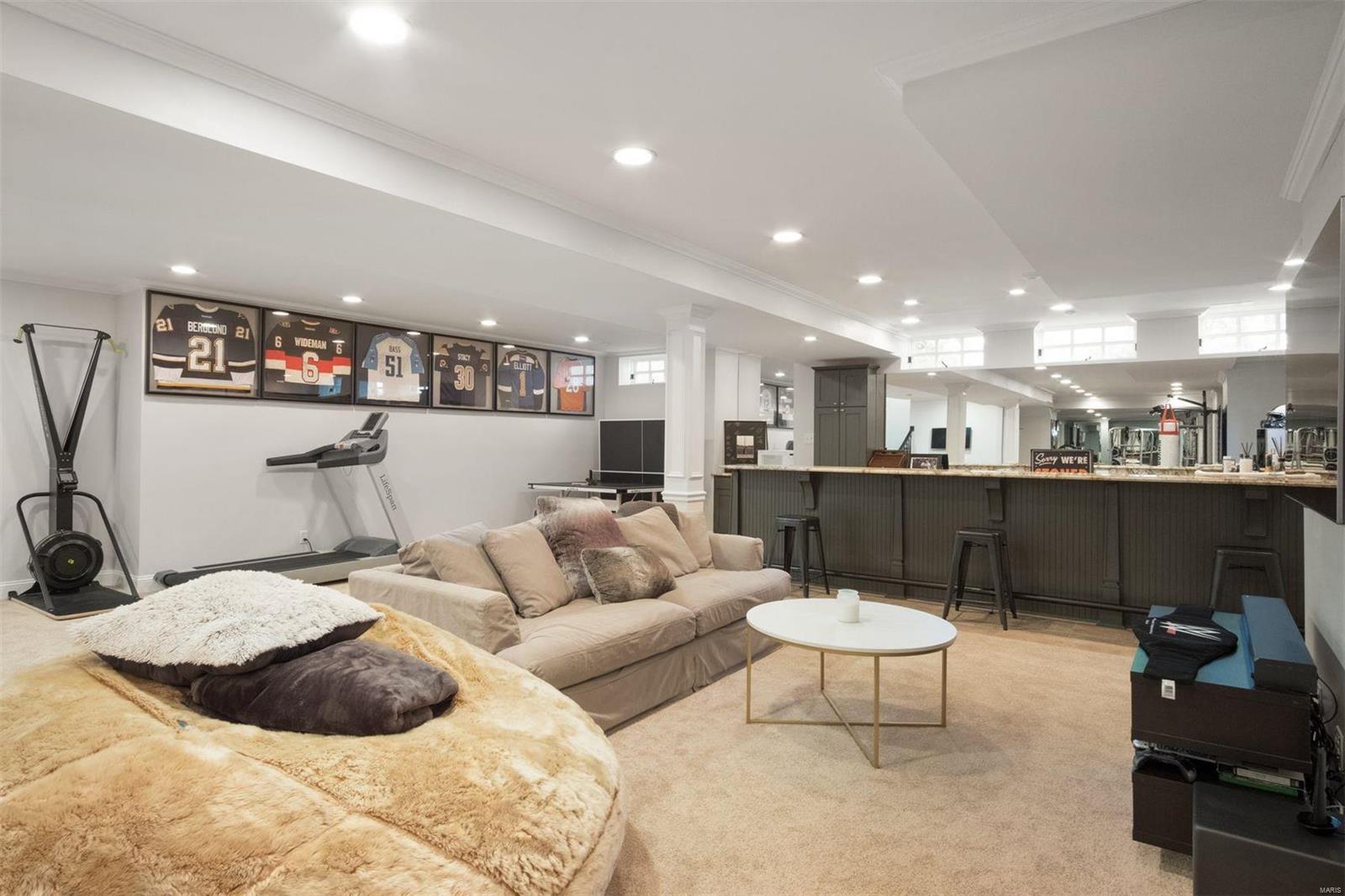 Ladue Lane - Residential