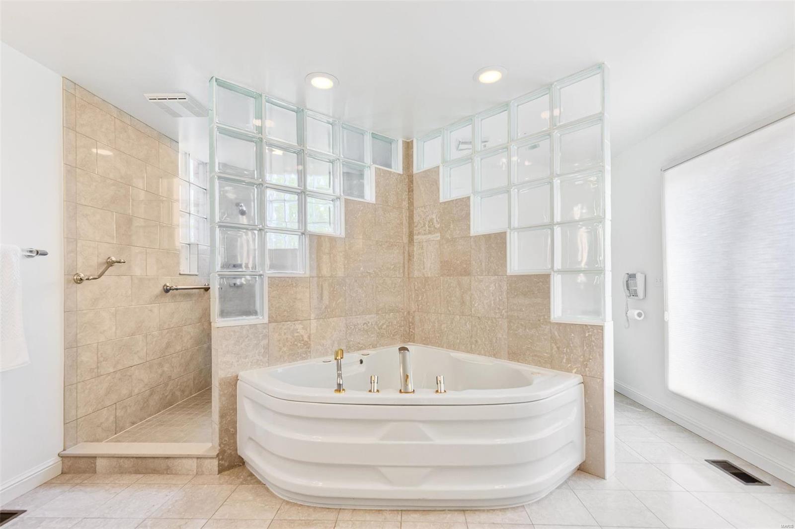 Walinca Walk Lts 2 3 5 & 6 & Country - Residential