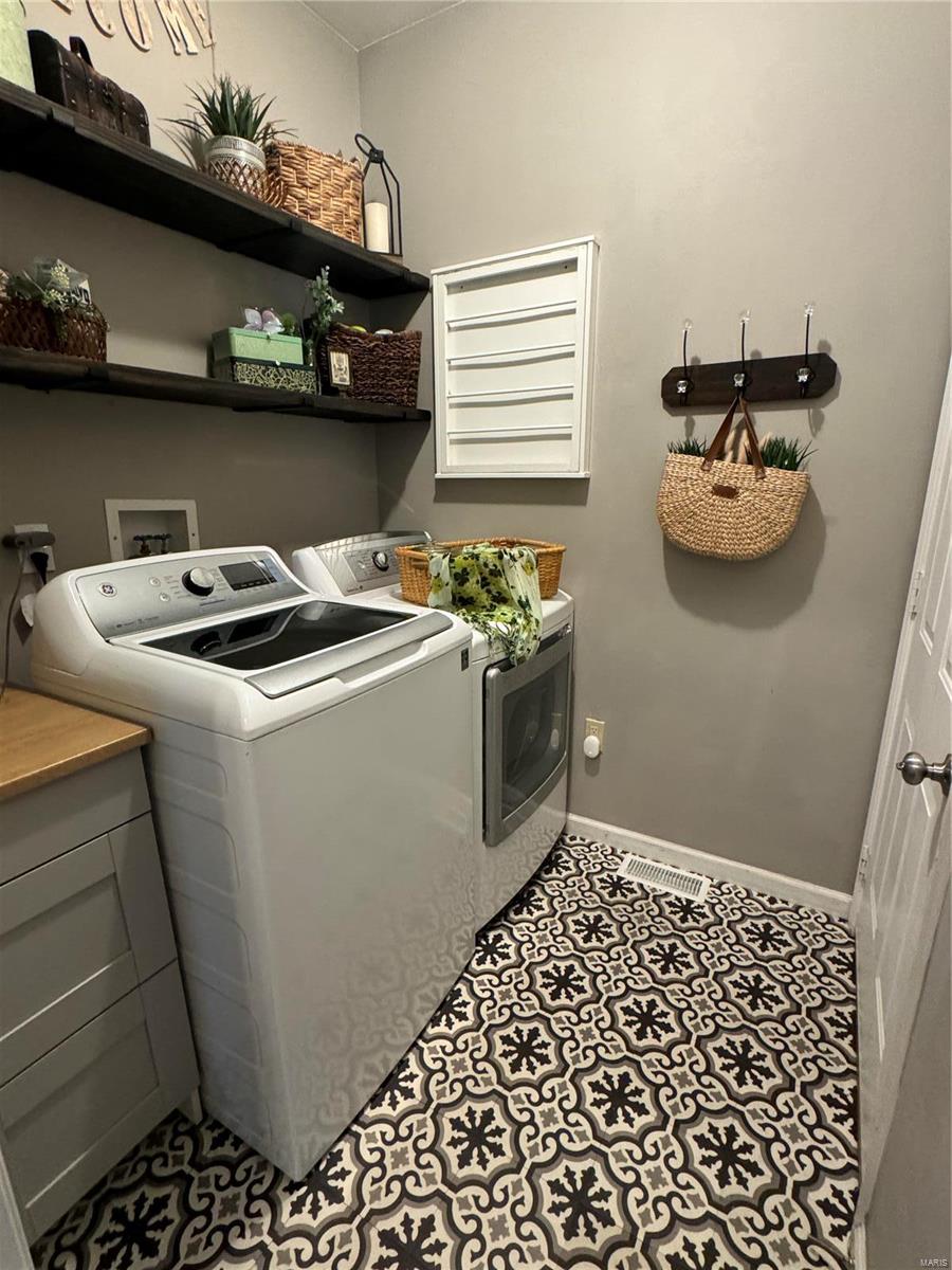 New Ballwin Oaks - Residential