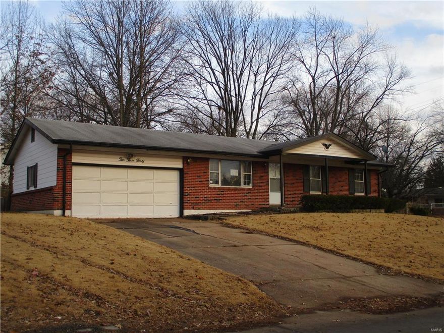 Wow!!  You have got to see this Brick Beauty!!  When you pull in front of this home, it says "HOME".  She has 3 bedrooms 1 1/2 baths, separate livingrom diningrm with beautiful hardwood flooring throughout.  The basement is finished and will be great for football, entertainment or just plain old "family fun"!!  This home is located near everything, shopping, stores and seconds from the highway.  Make your appointment today!!  She WILL NOT last long!!  This property is in its exclusive bidding period. SpecialListingConditions: Foreclosure