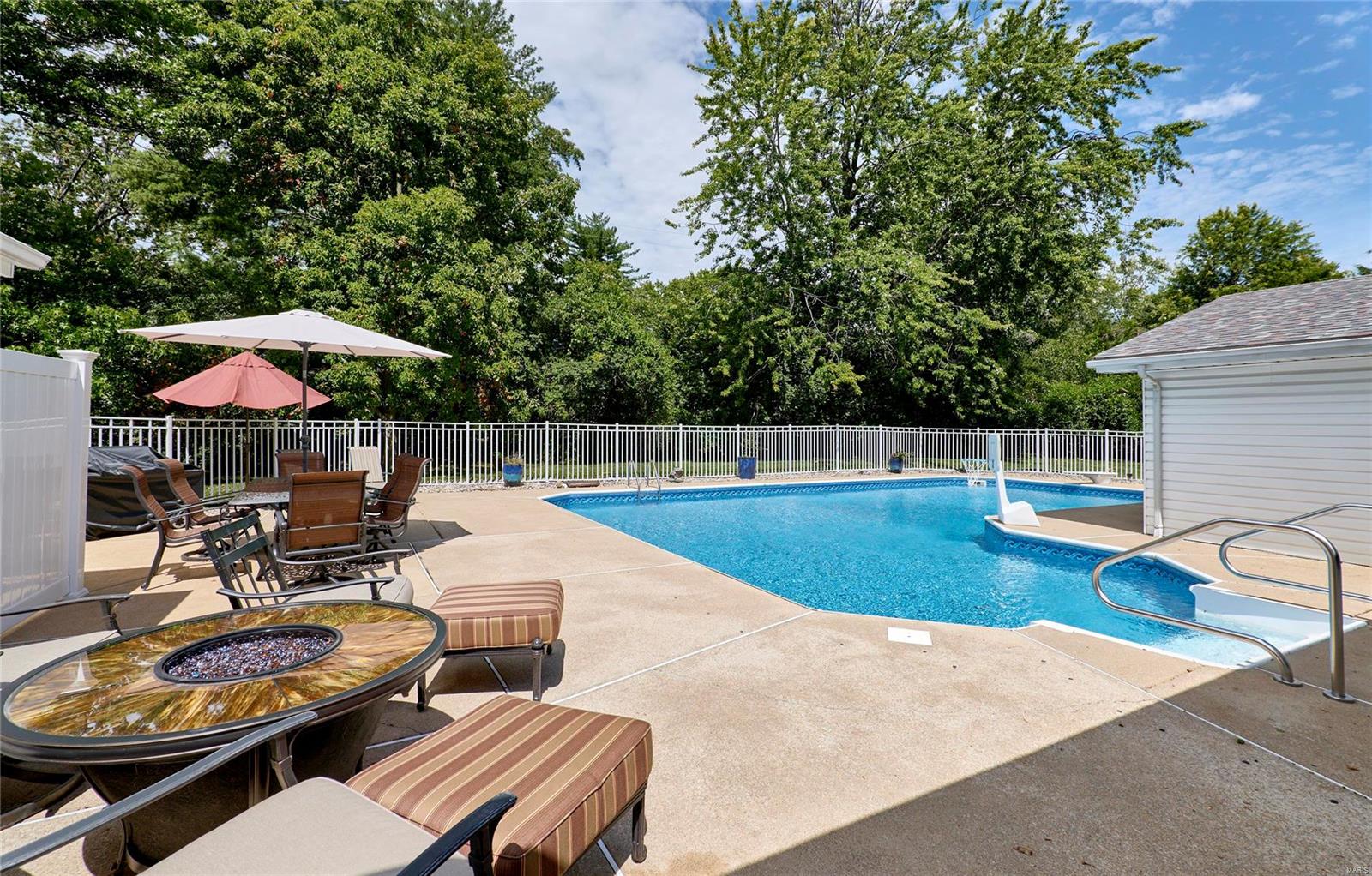 Ladue Estates - Residential