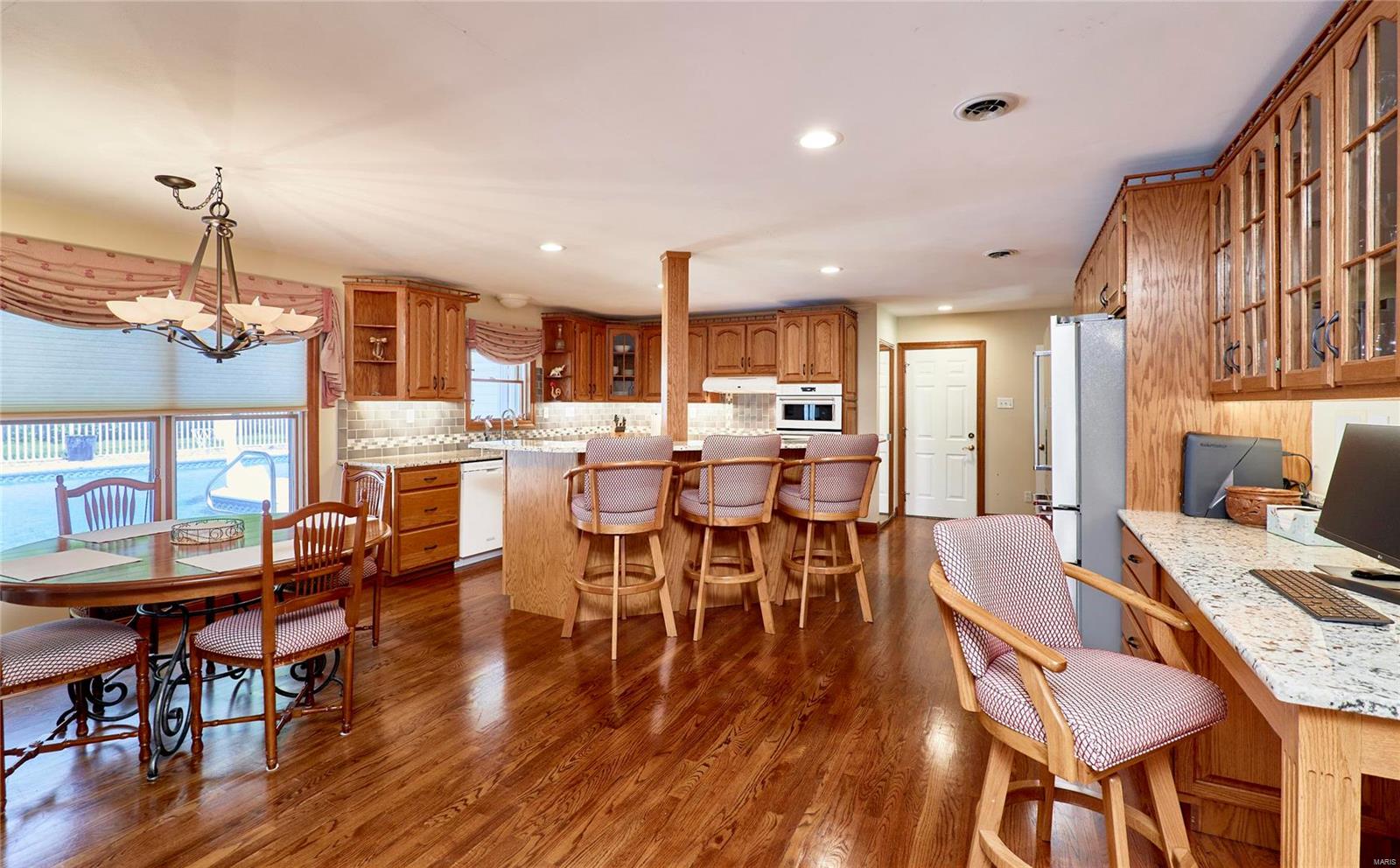 Ladue Estates - Residential