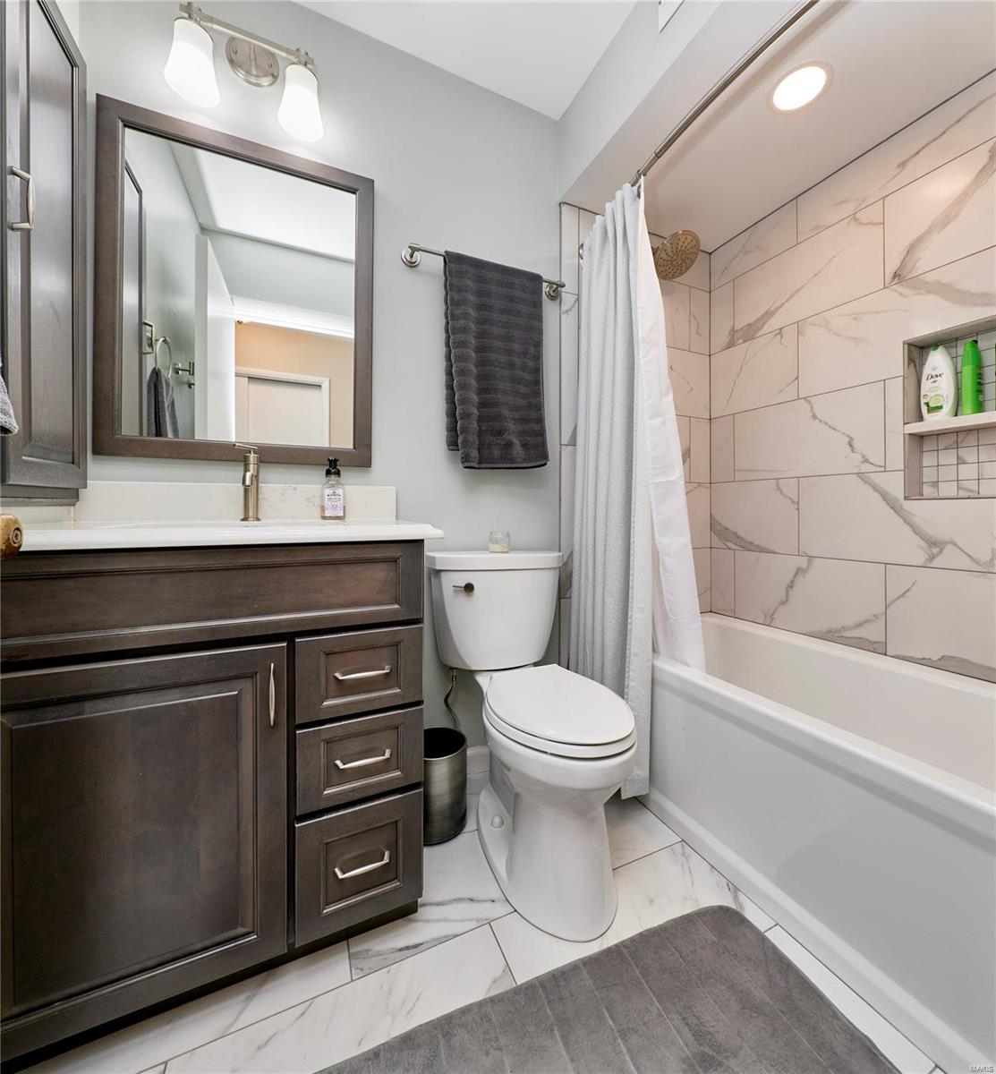 Ladue Estates - Residential