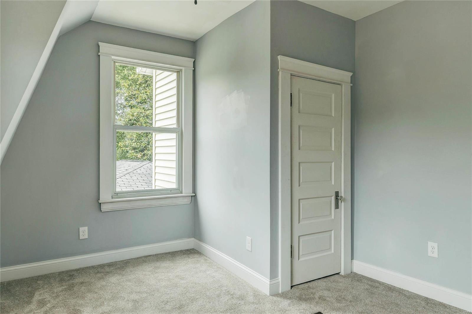 Tuxedo Park - Residential