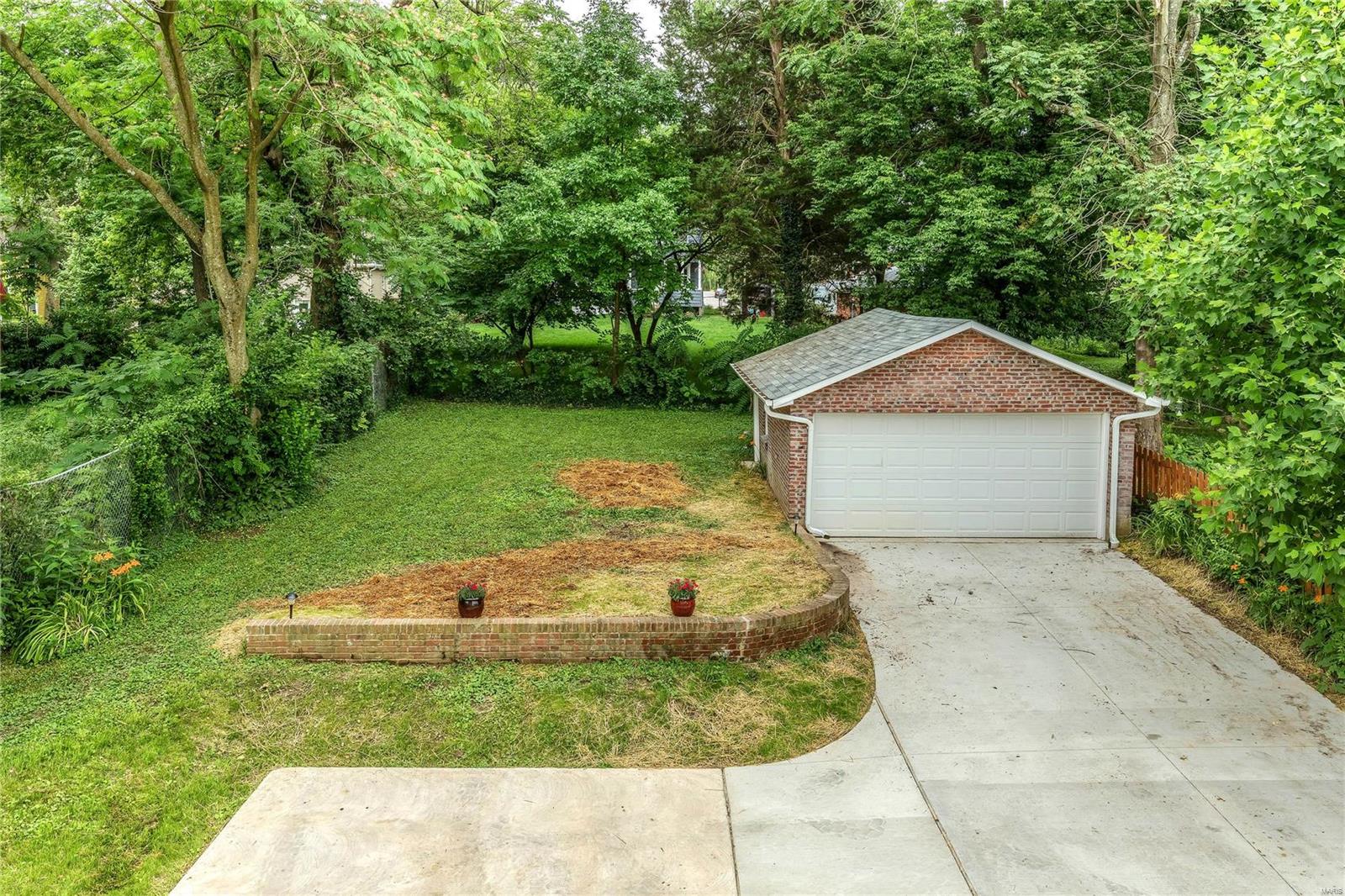 Tuxedo Park - Residential