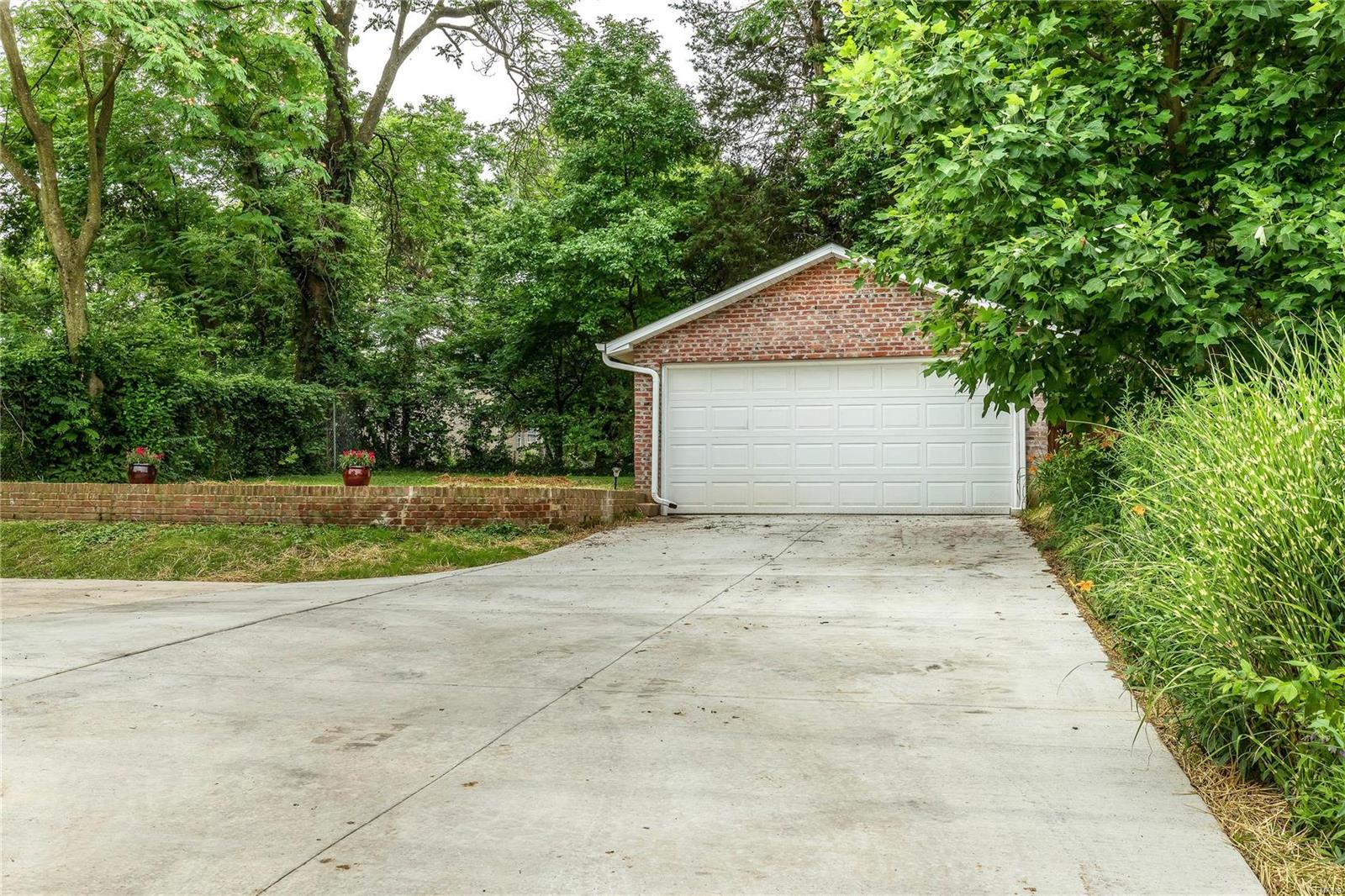 Tuxedo Park - Residential