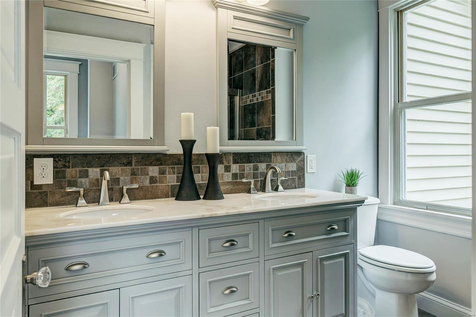 Tuxedo Park - Residential