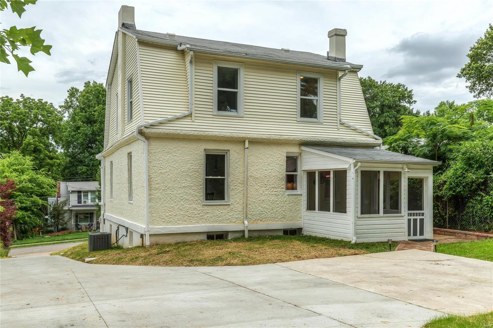 Tuxedo Park - Residential