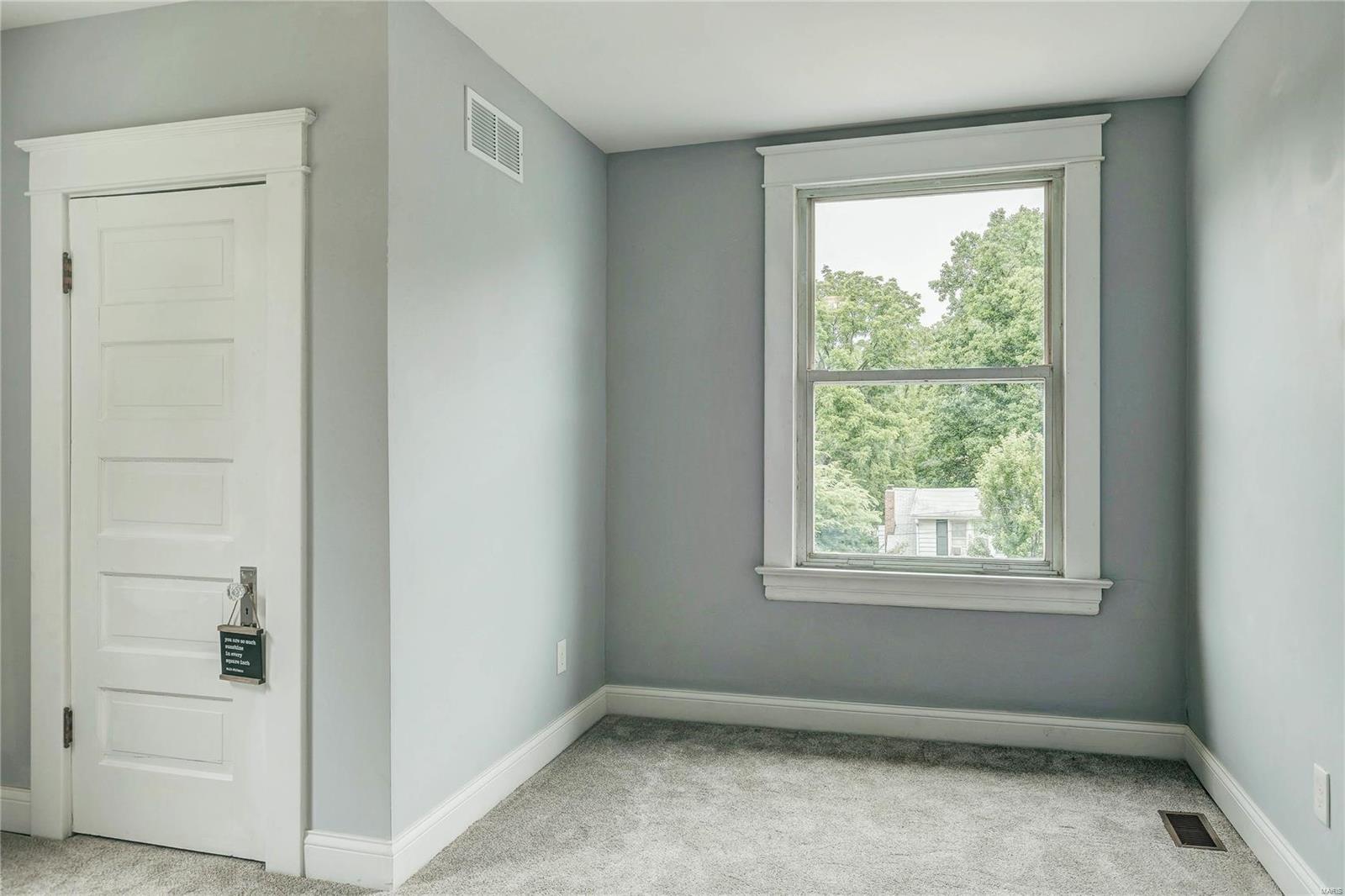 Tuxedo Park - Residential