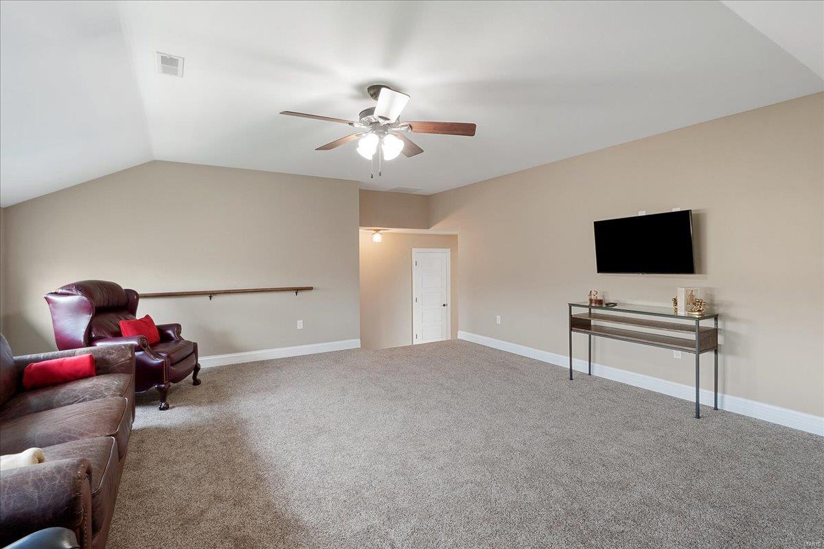 Troy, Illinois 62294, United States, 5 Bedrooms Bedrooms, ,5 BathroomsBathrooms,Residential,Pending,103822