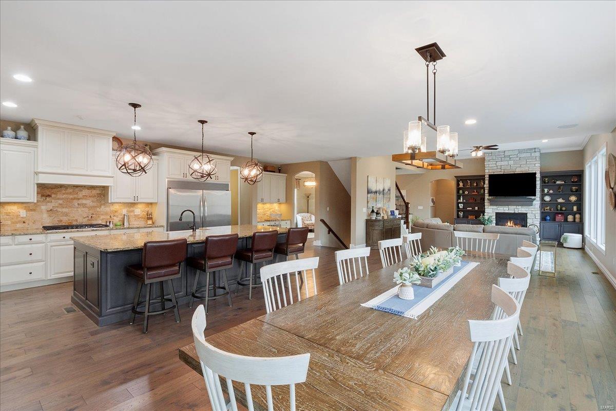 Troy, Illinois 62294, United States, 5 Bedrooms Bedrooms, ,5 BathroomsBathrooms,Residential,Pending,103822