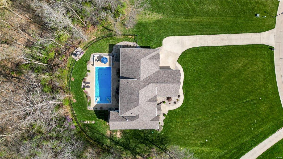 Troy, Illinois 62294, United States, 5 Bedrooms Bedrooms, ,5 BathroomsBathrooms,Residential,Pending,103822