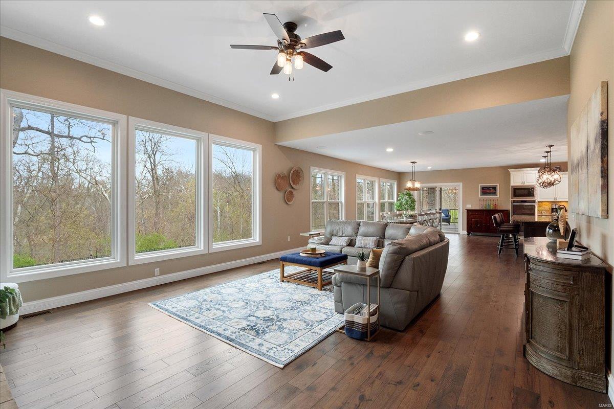 Troy, Illinois 62294, United States, 5 Bedrooms Bedrooms, ,5 BathroomsBathrooms,Residential,Pending,103822